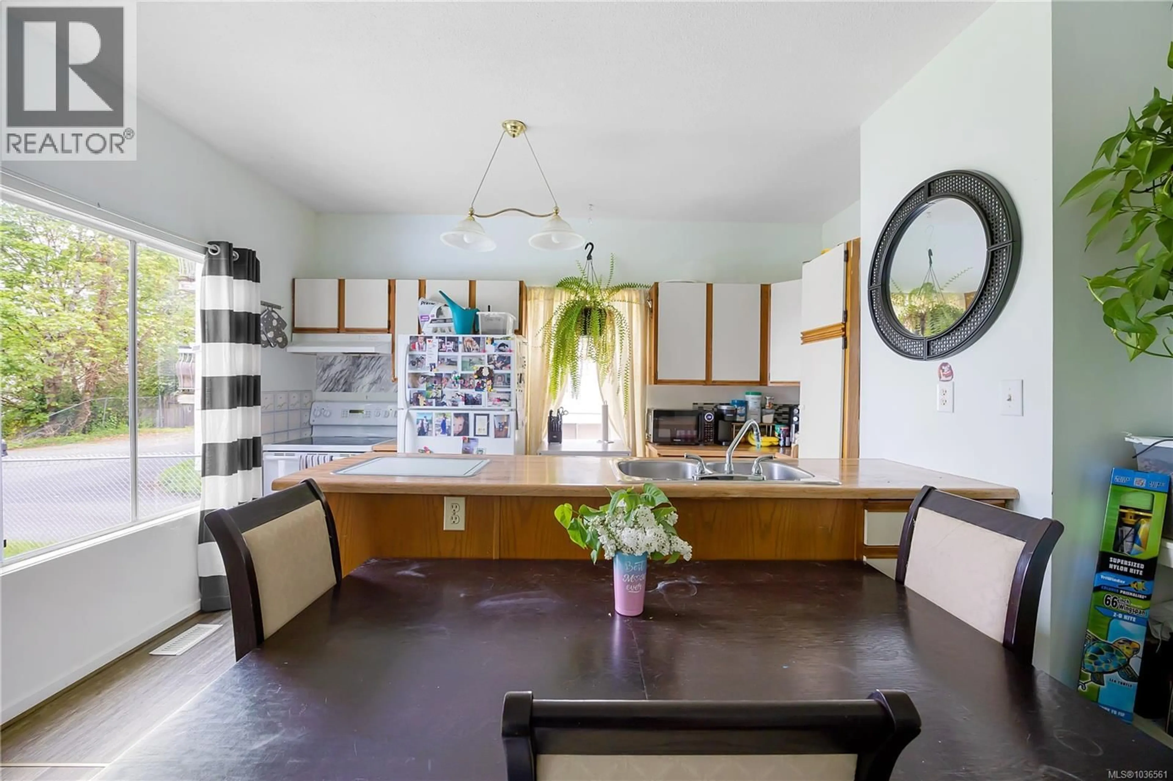 Dining room, ceramic/tile floor for 532 PRIDEAUX STREET, Nanaimo British Columbia V9R2N7