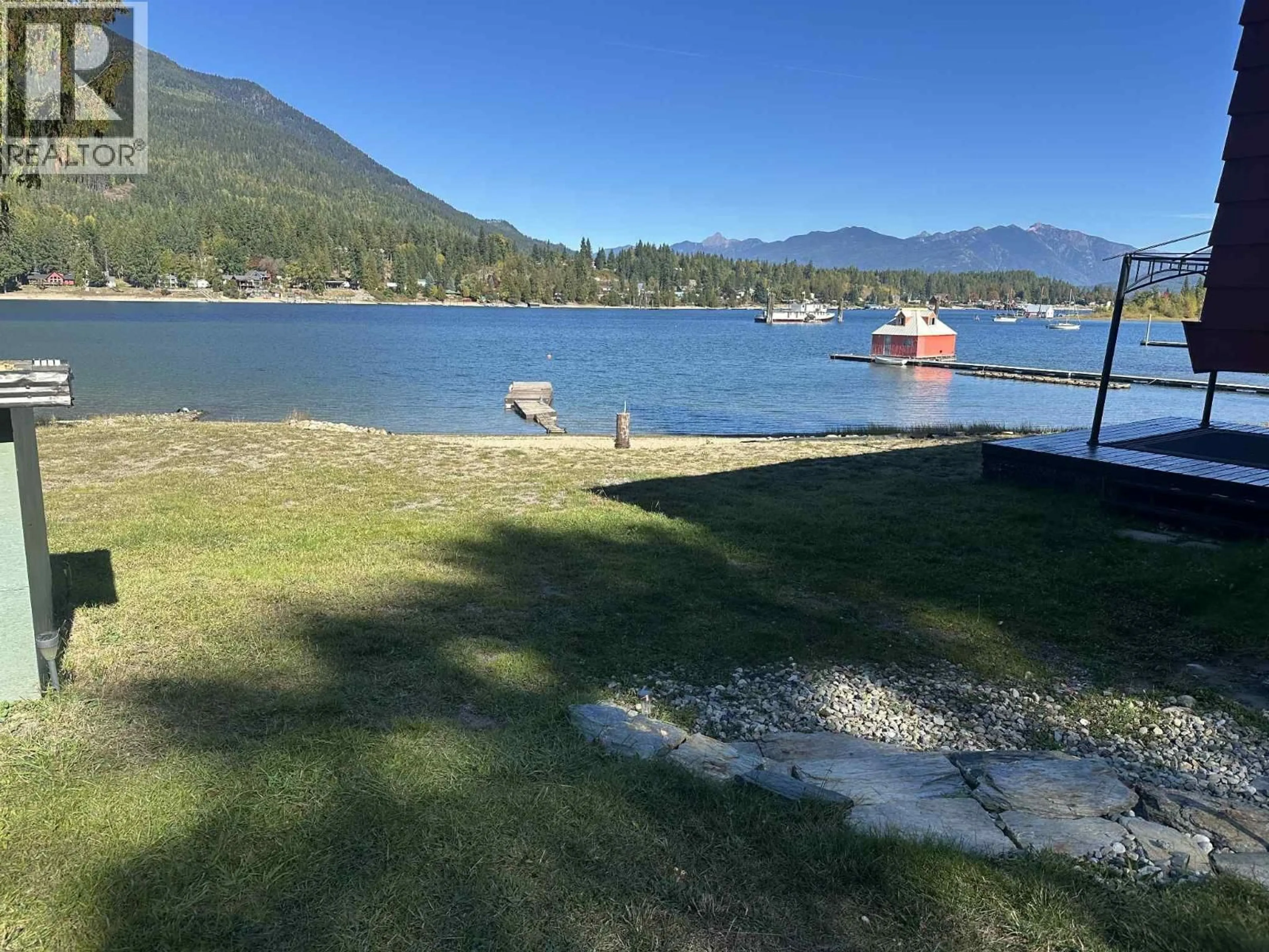 A pic from outside/outdoor area/front of a property/back of a property/a pic from drone, water/lake/river/ocean view for 7635 ROSS ROAD, Nelson British Columbia V1L6R5