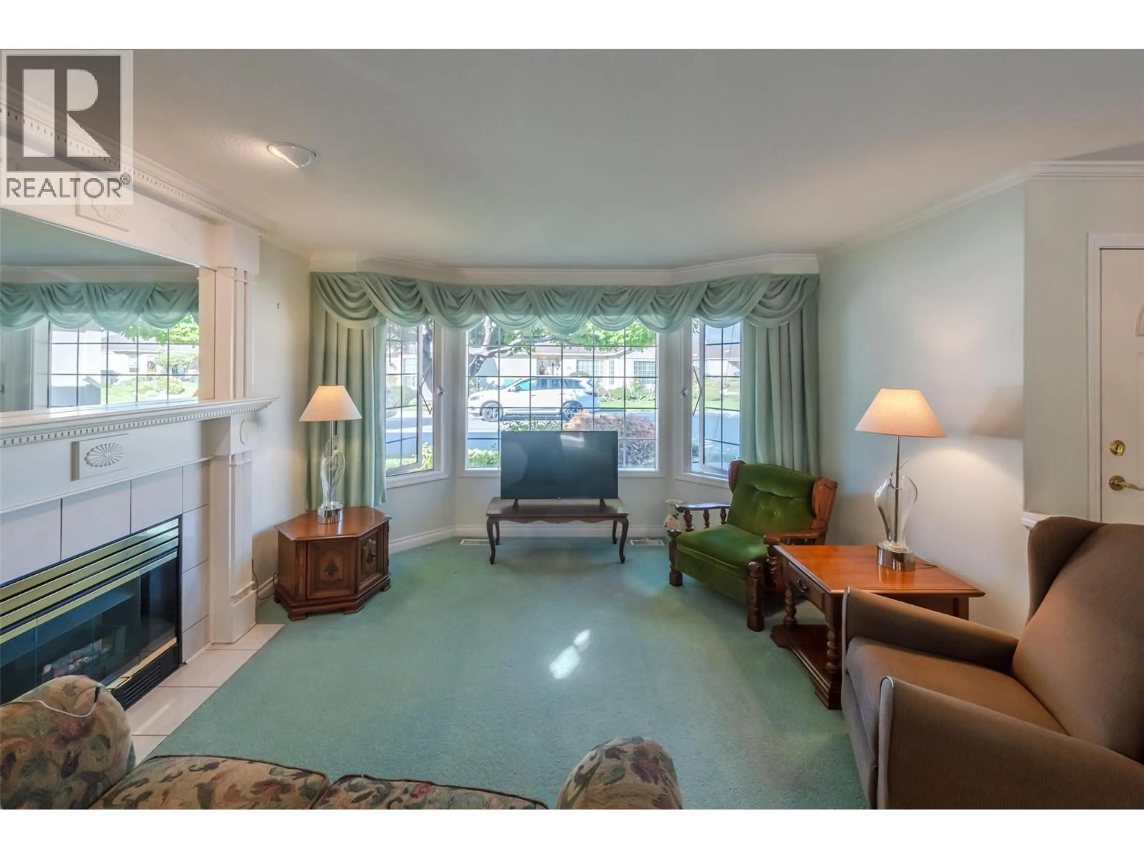 Living room with furniture, unknown for 53 - 3333 SOUTH MAIN STREET, Penticton British Columbia V2A8J8