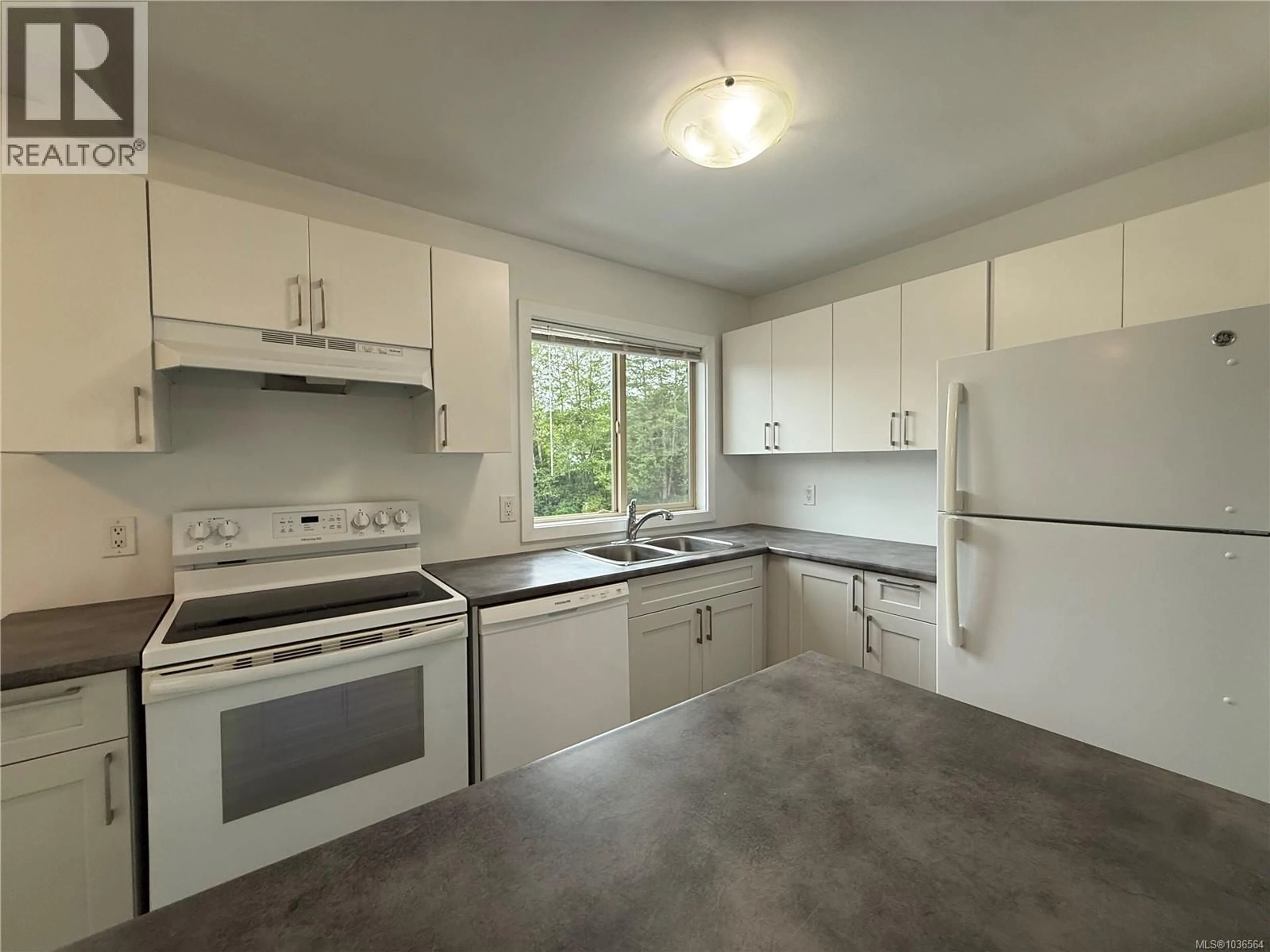 Standard kitchen, unknown for 5 - 7077 HIGHLAND DRIVE, Port Hardy British Columbia V0N2P0