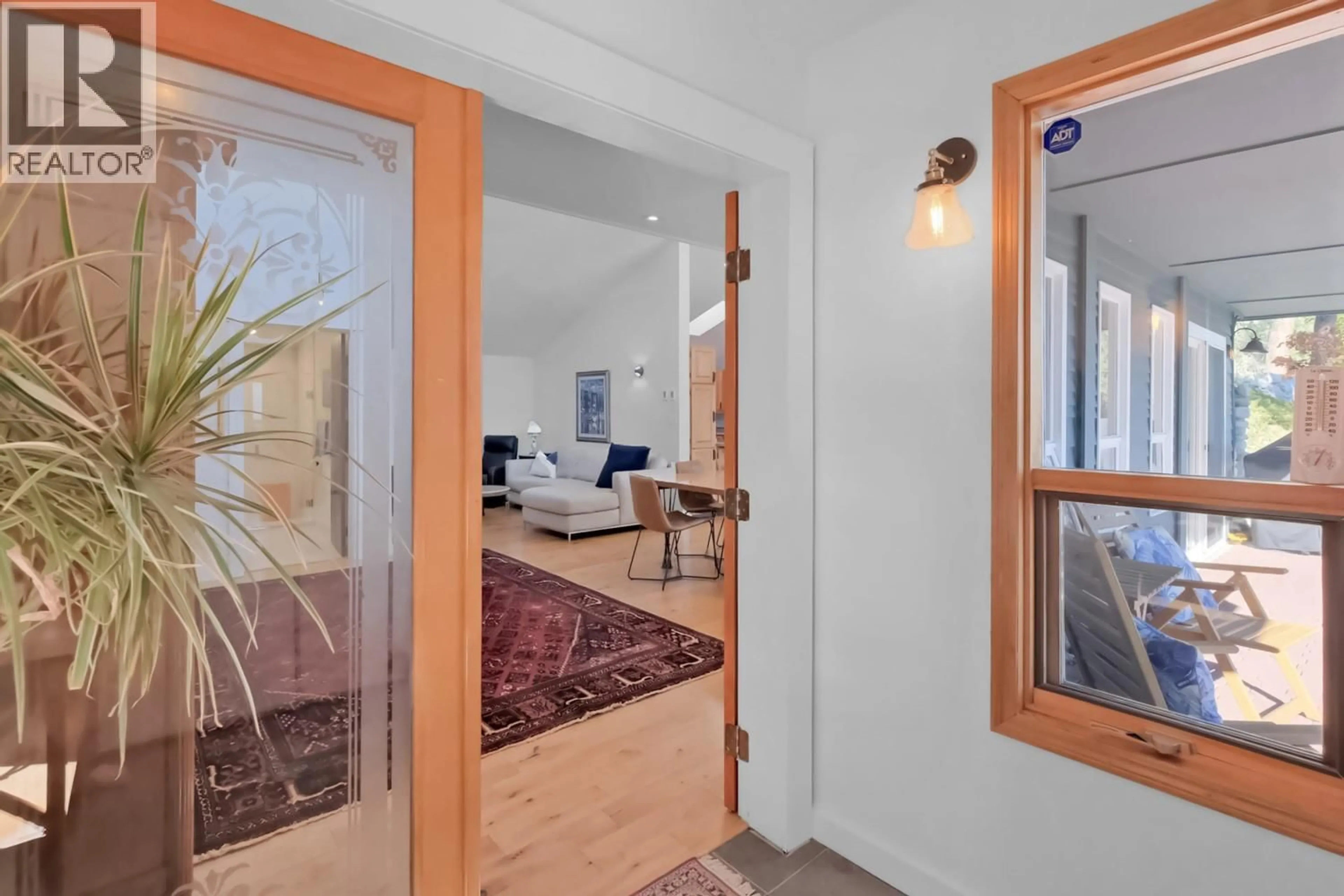 Indoor entryway for 5290 TREPANIER BENCH ROAD, Peachland British Columbia V0H1X2