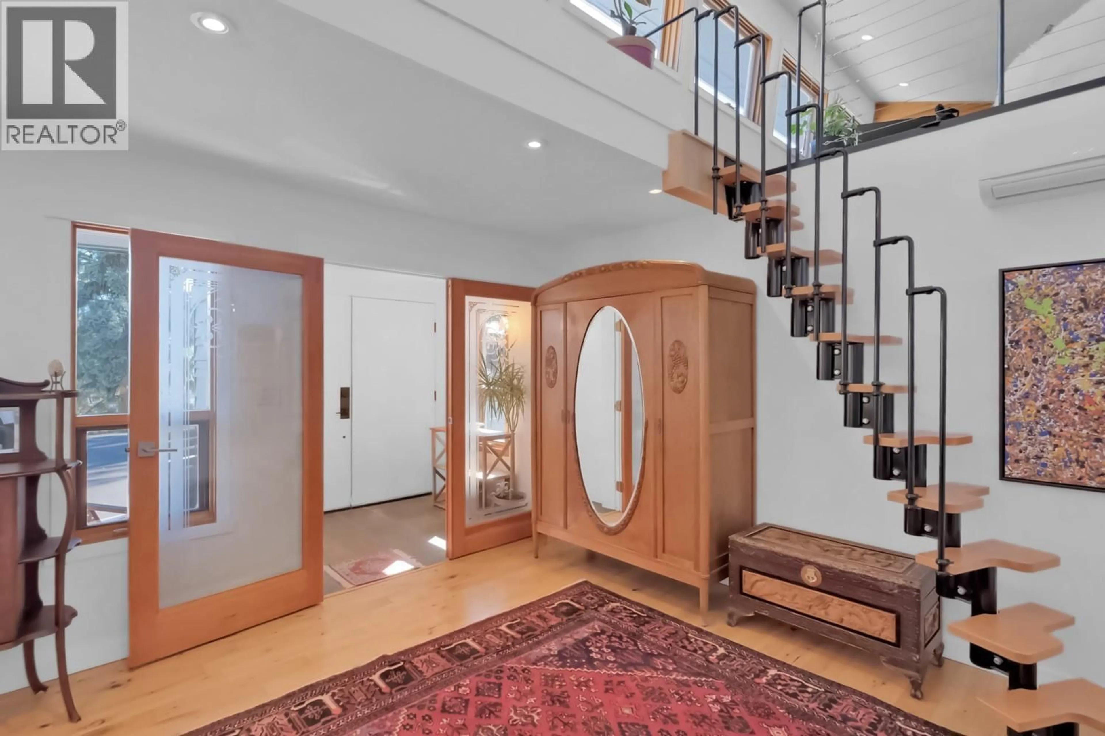 Indoor foyer for 5290 TREPANIER BENCH ROAD, Peachland British Columbia V0H1X2
