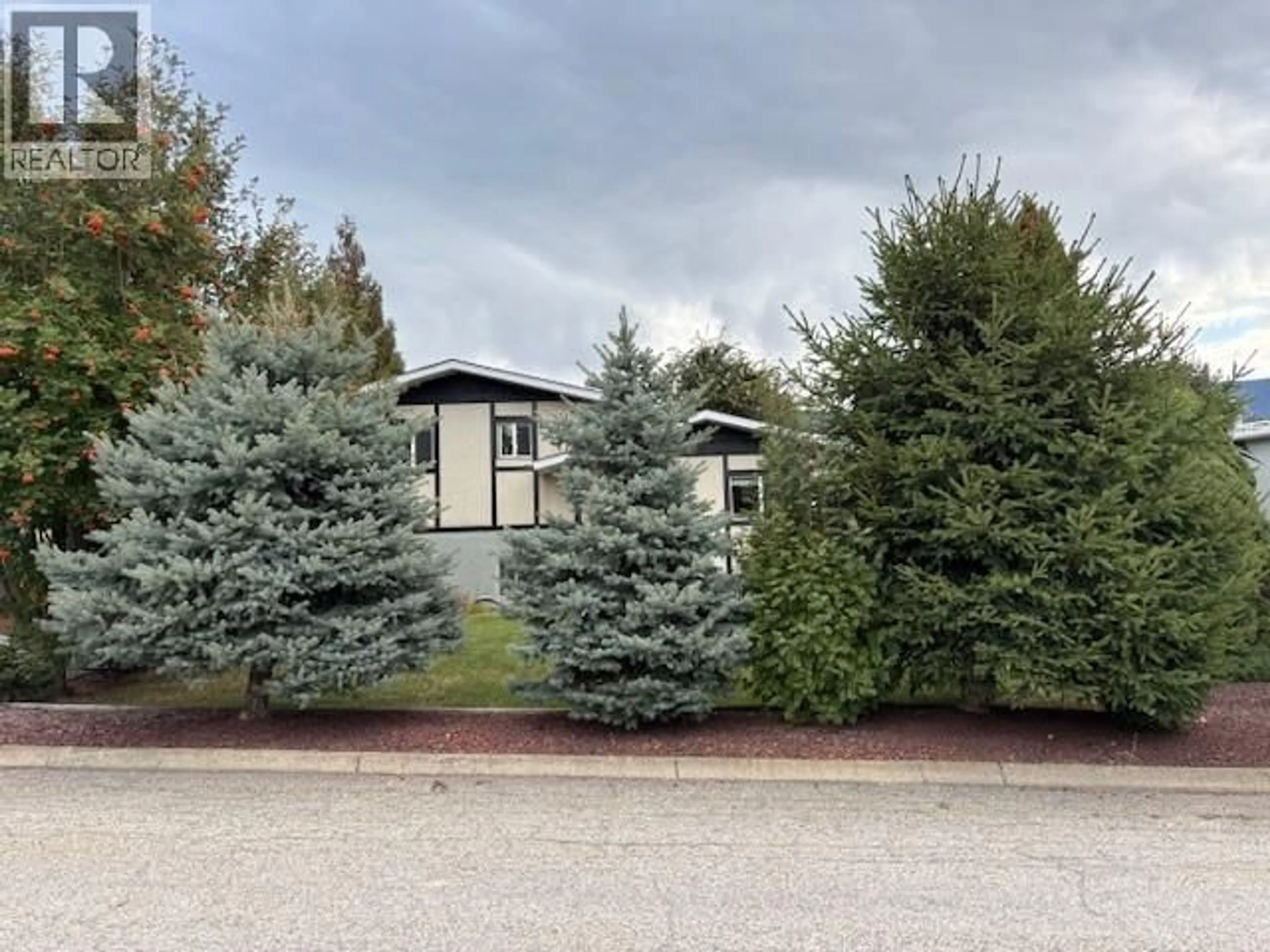 Home with vinyl exterior material, unknown for 224 23RD AVENUE SOUTH, Creston British Columbia V0B1G5
