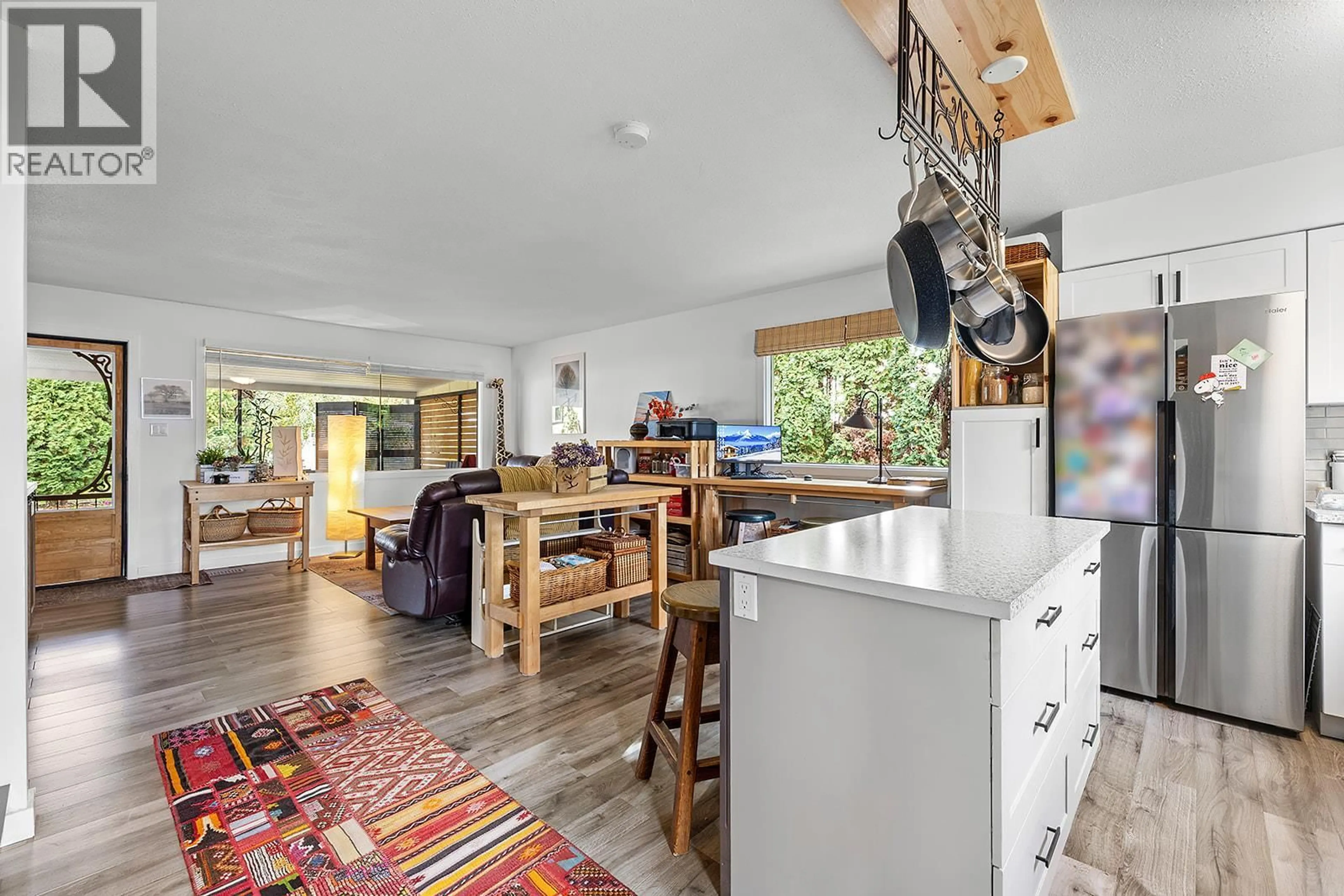 Open concept kitchen, ceramic/tile floor for 224 23RD AVENUE SOUTH, Creston British Columbia V0B1G5