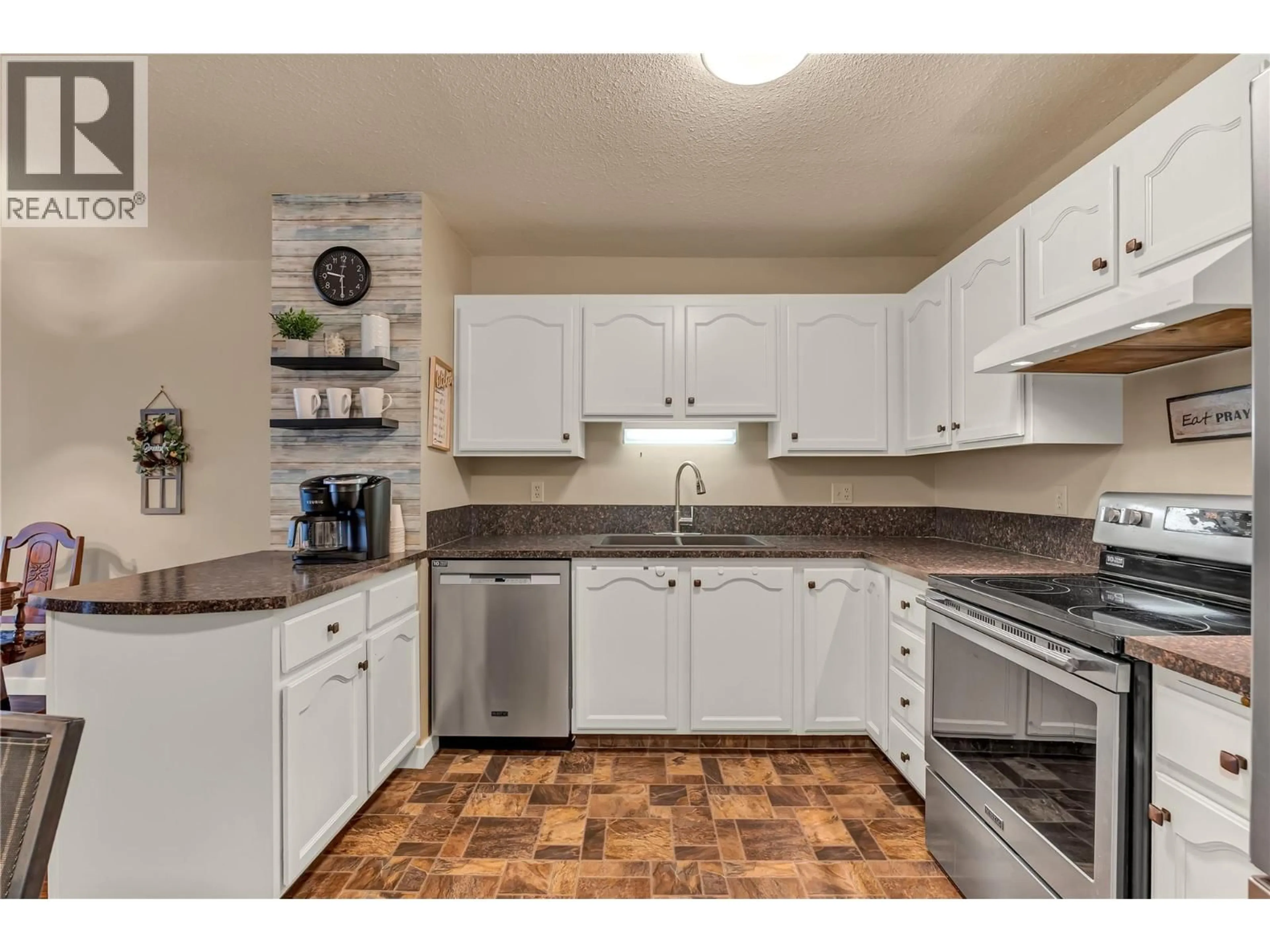 Standard kitchen, unknown for 207 - 1820 ATKINSON STREET, Penticton British Columbia V2A7M6