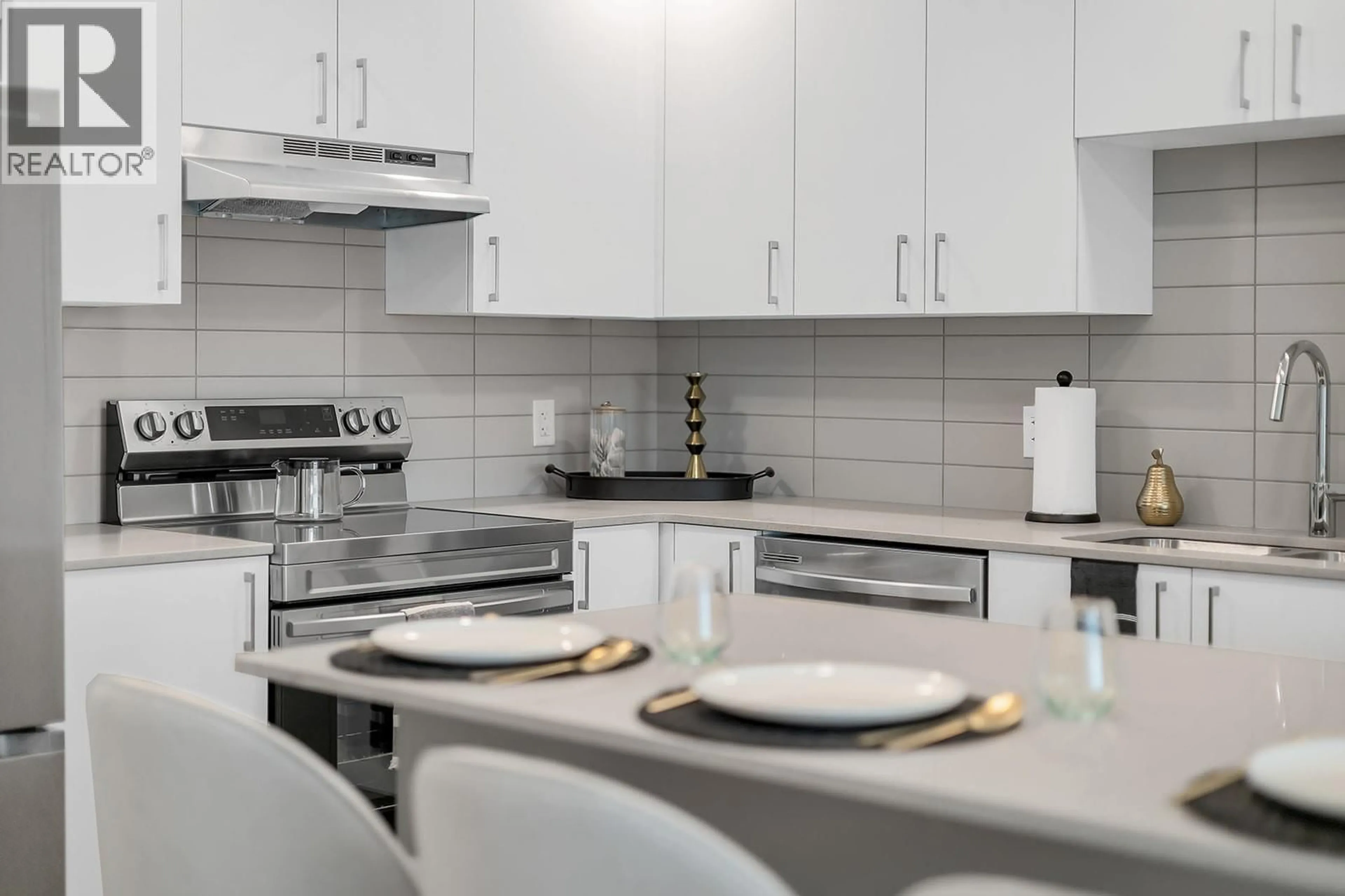 Standard kitchen, unknown for 105 - 1111 FROST ROAD, Kelowna British Columbia V1W0G7