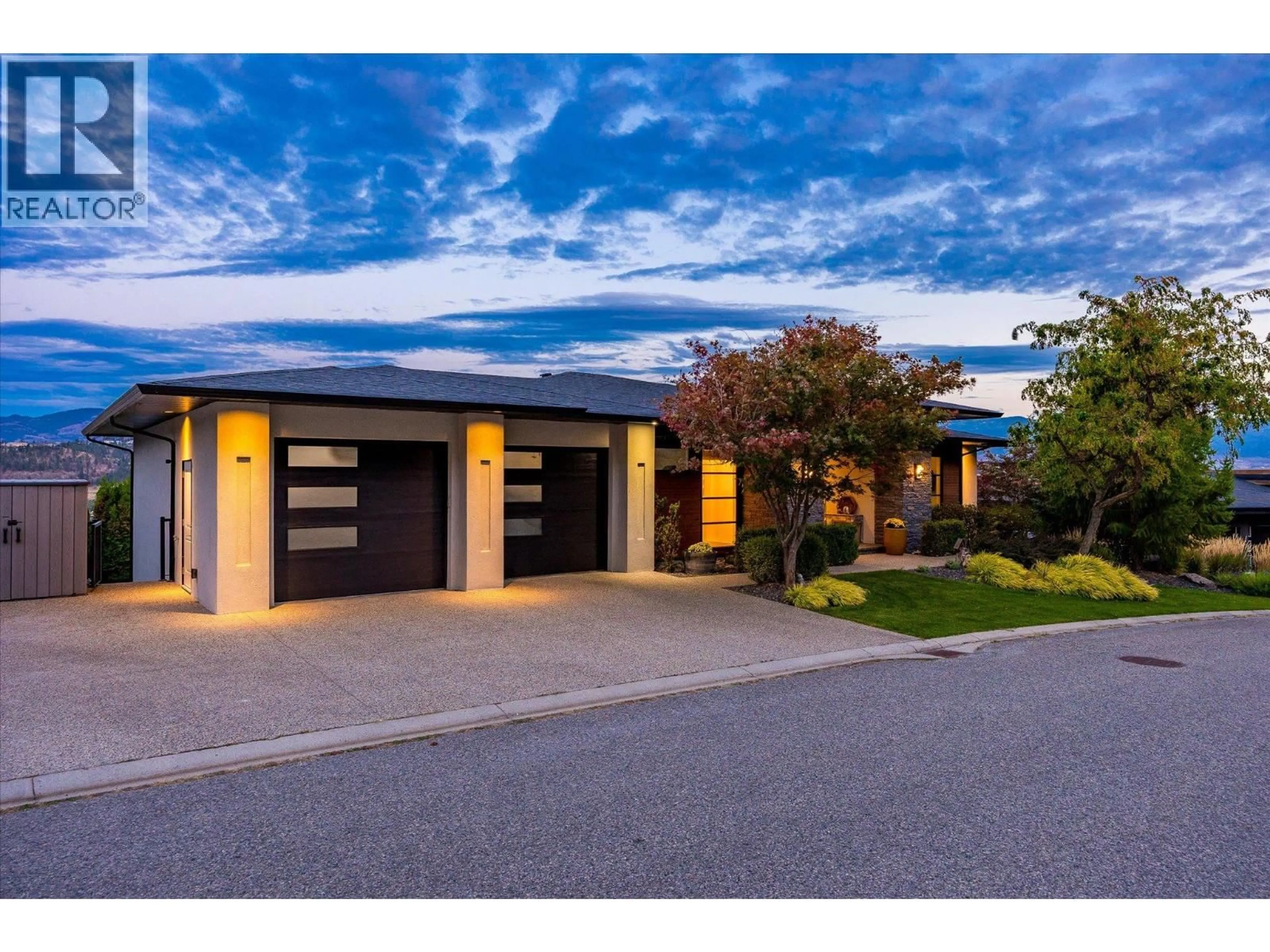 Indoor garage for 738 HIGHPOINTE DRIVE, Kelowna British Columbia V1V2Y1