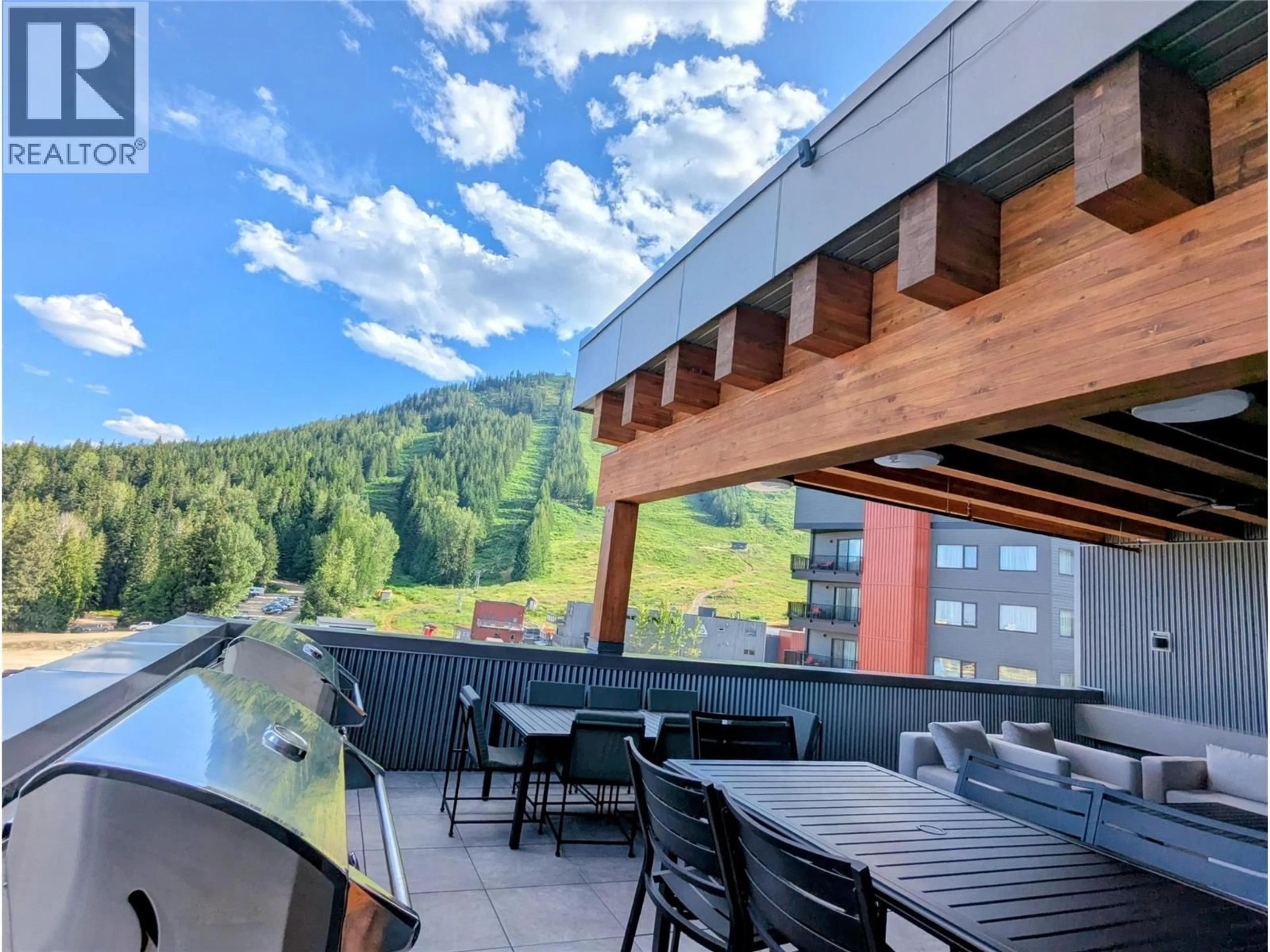 Patio, mountain view for 123 - 4280 RED MOUNTAIN ROAD, Rossland British Columbia V0G1Y0