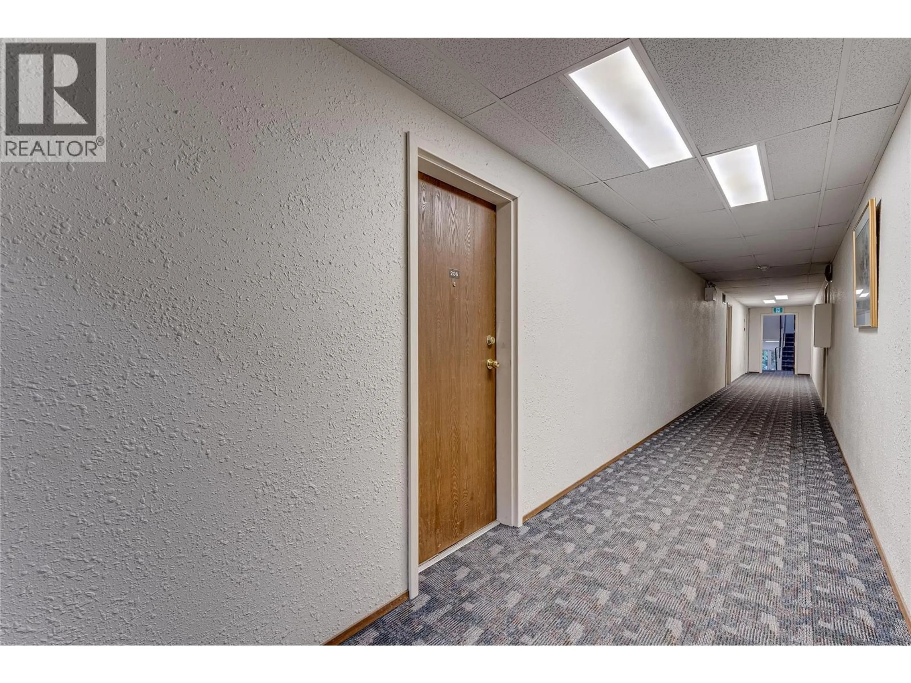 Indoor foyer for 206 - 409 MAIN STREET, Sicamous British Columbia V0E2V0