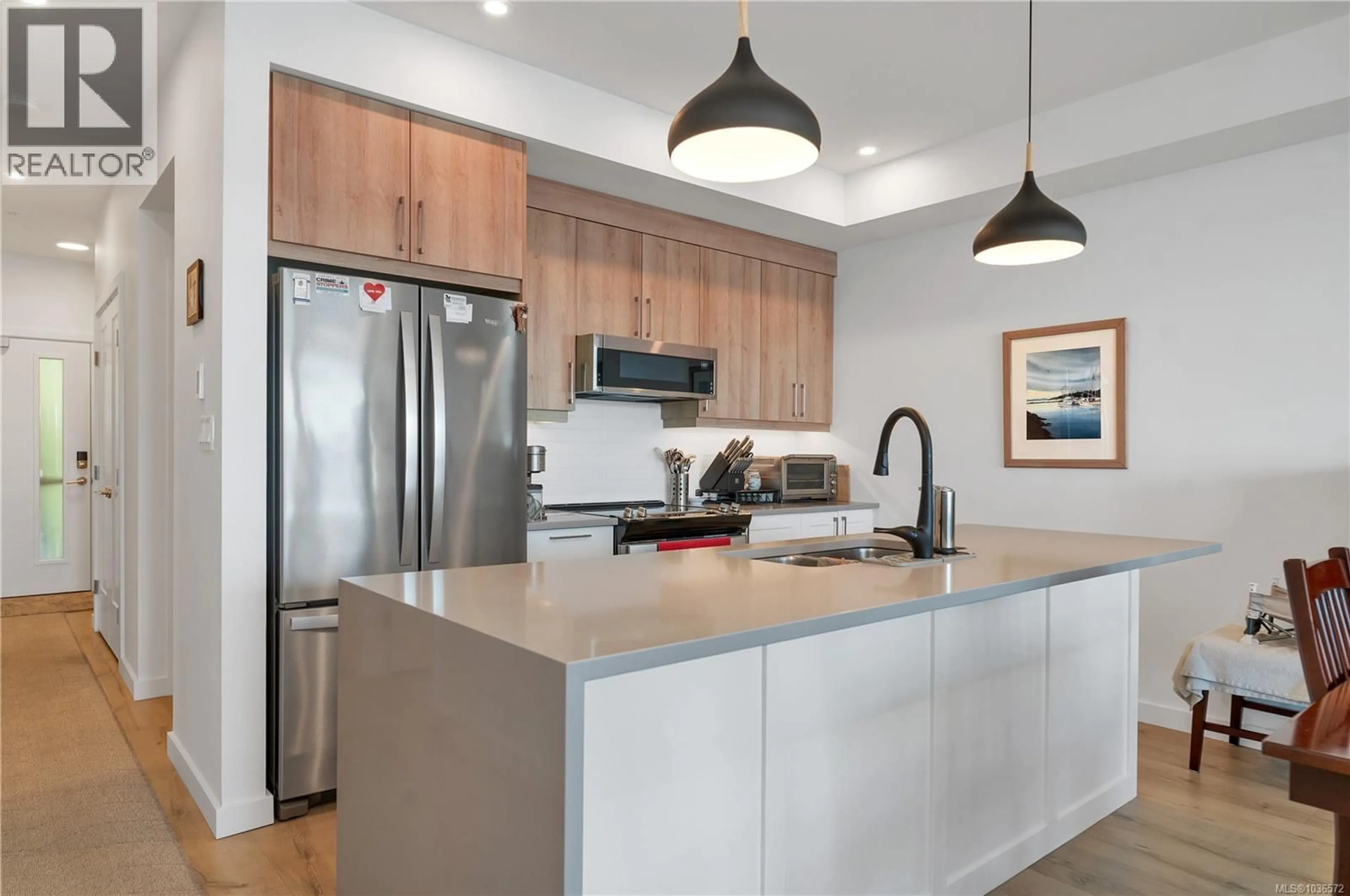 Open concept kitchen, unknown for 402 - 536 ISLAND HIGHWAY SOUTH, Campbell River British Columbia V9W1A5