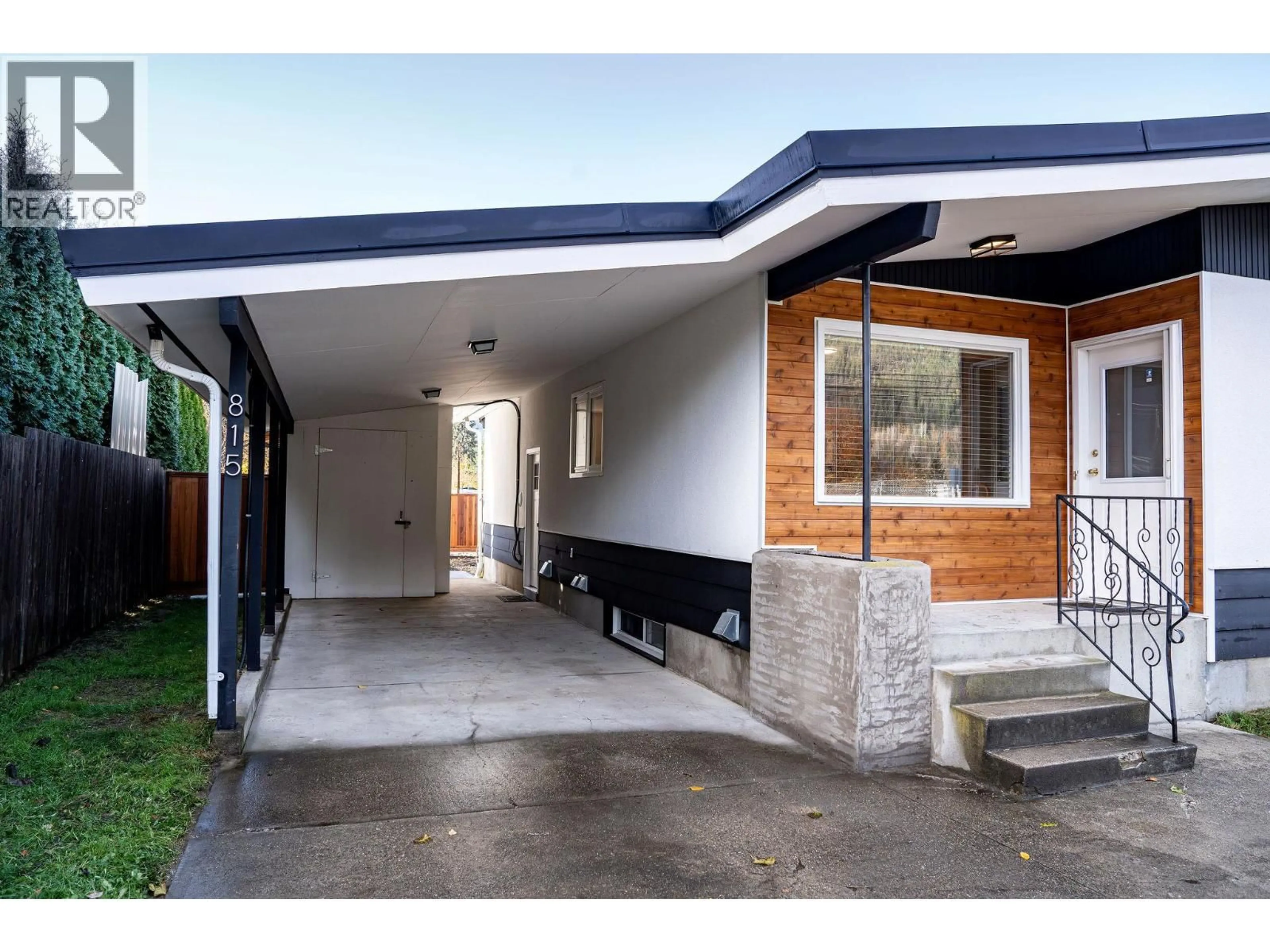 Unknown for 815 FOURTH STREET EAST, Revelstoke British Columbia V0E2S0