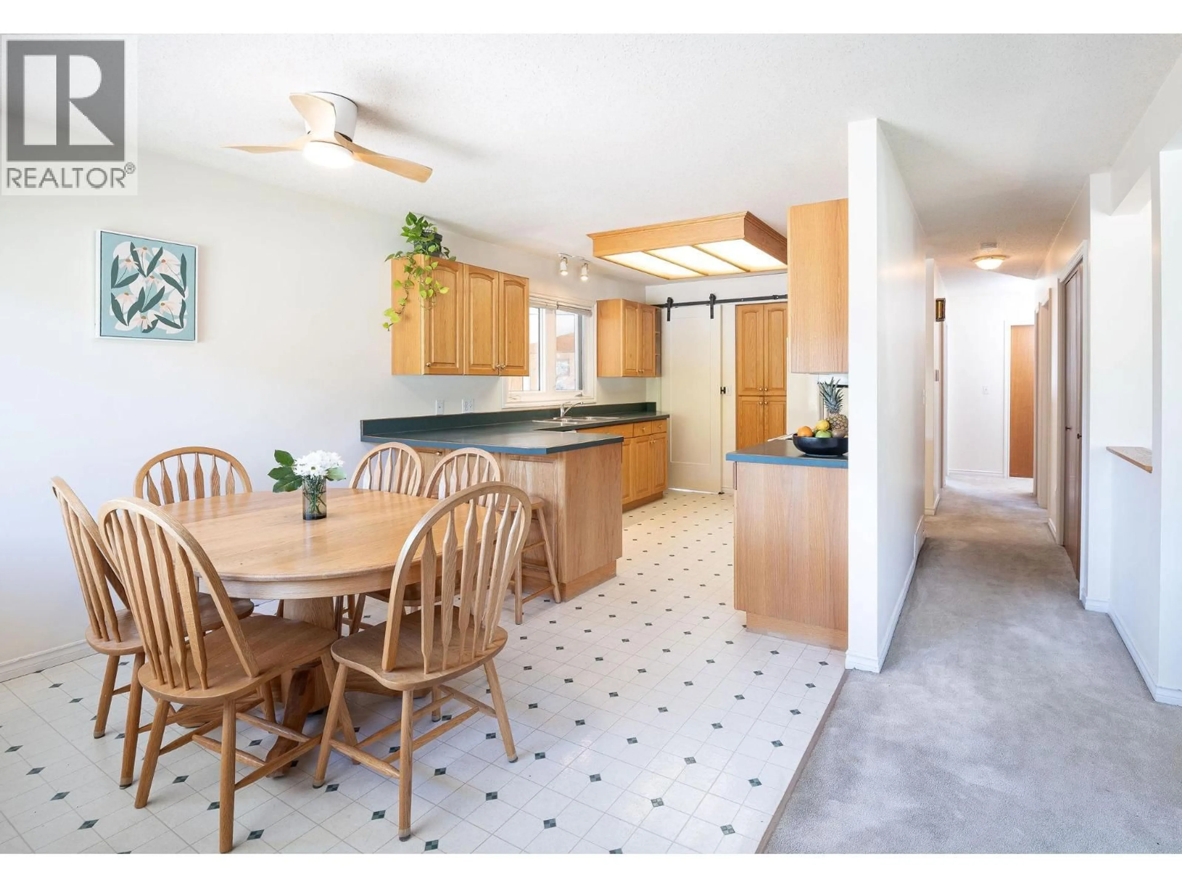 Standard kitchen, unknown for 815 FOURTH STREET EAST, Revelstoke British Columbia V0E2S0