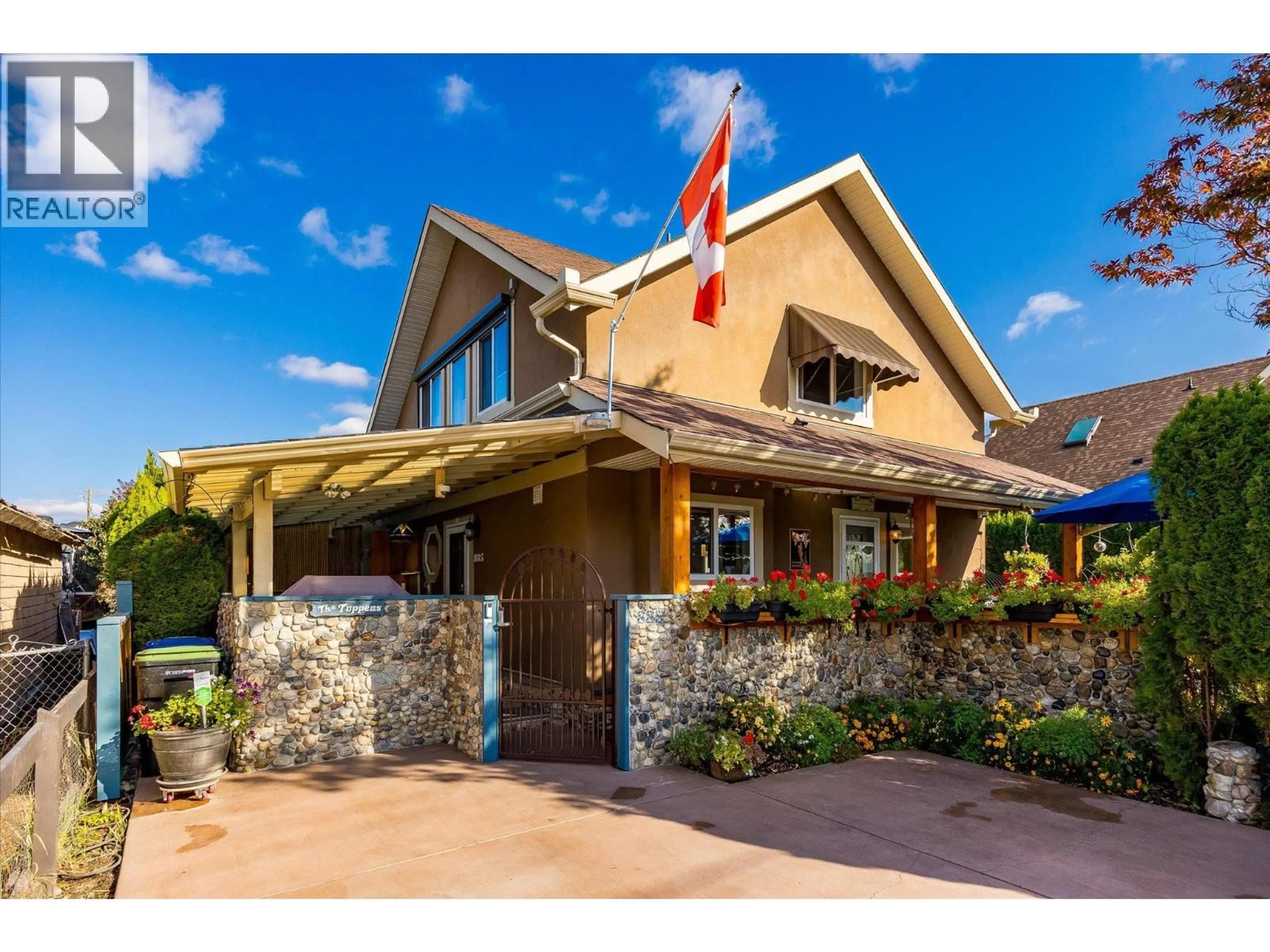 Unknown for 885 PATTERSON AVENUE, Kelowna British Columbia V1Y5C9