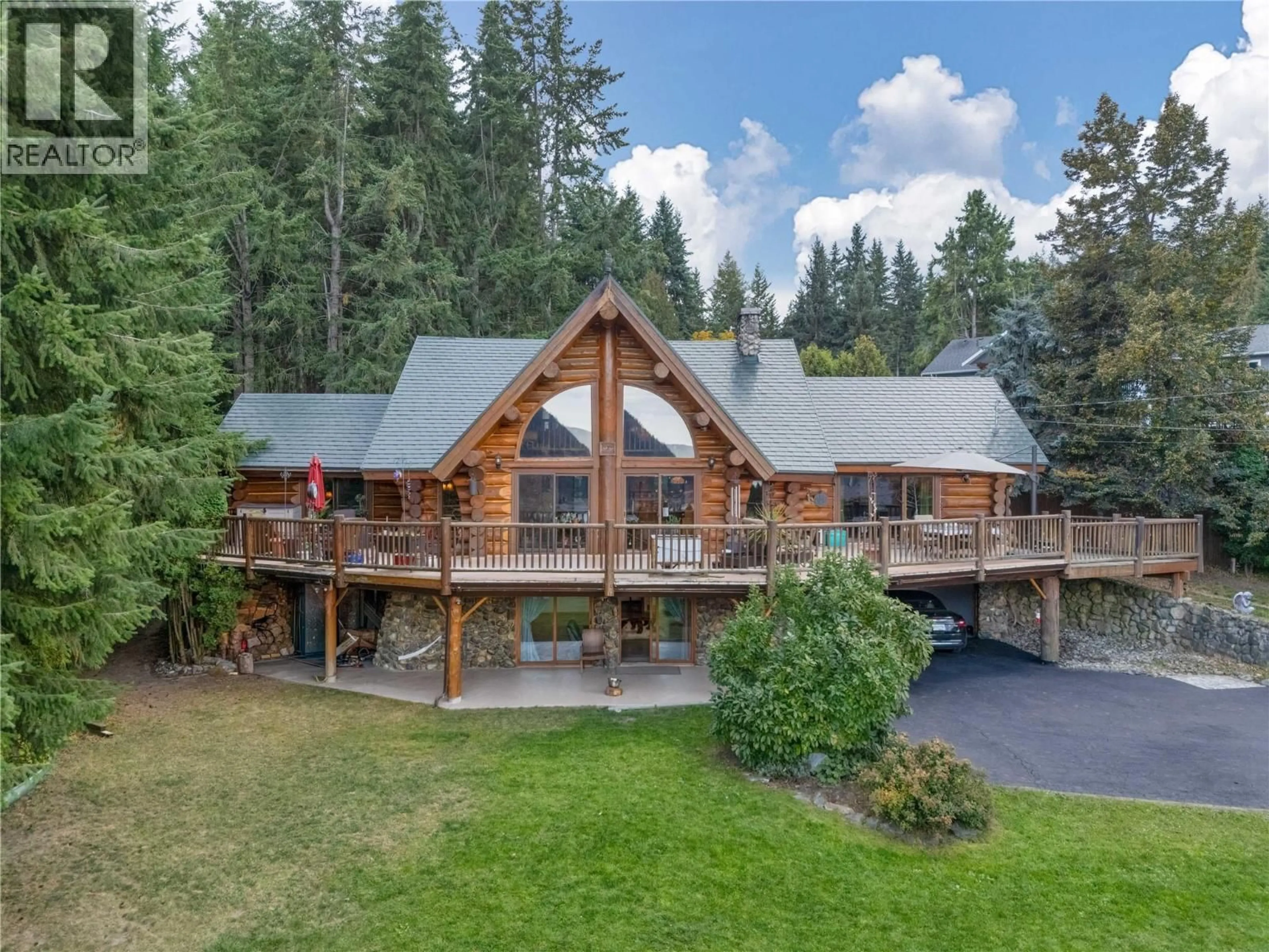 A pic from outside/outdoor area/front of a property/back of a property/a pic from drone, mountain view for 2462 LEISURE ROAD, Blind Bay British Columbia V0E1H1