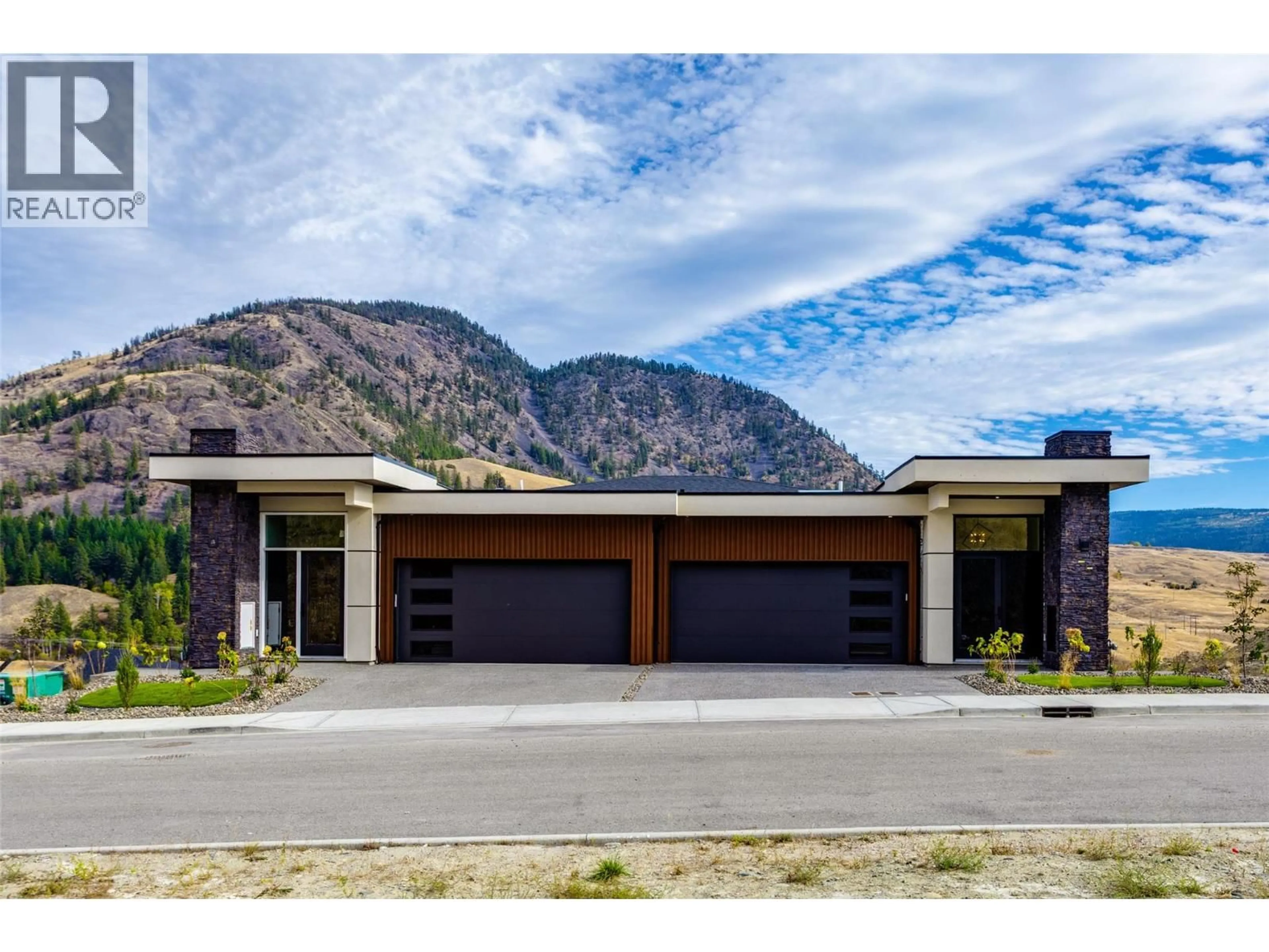 Indoor garage for 1123 GREENOCK COURT, Kelowna British Columbia V1P1R6
