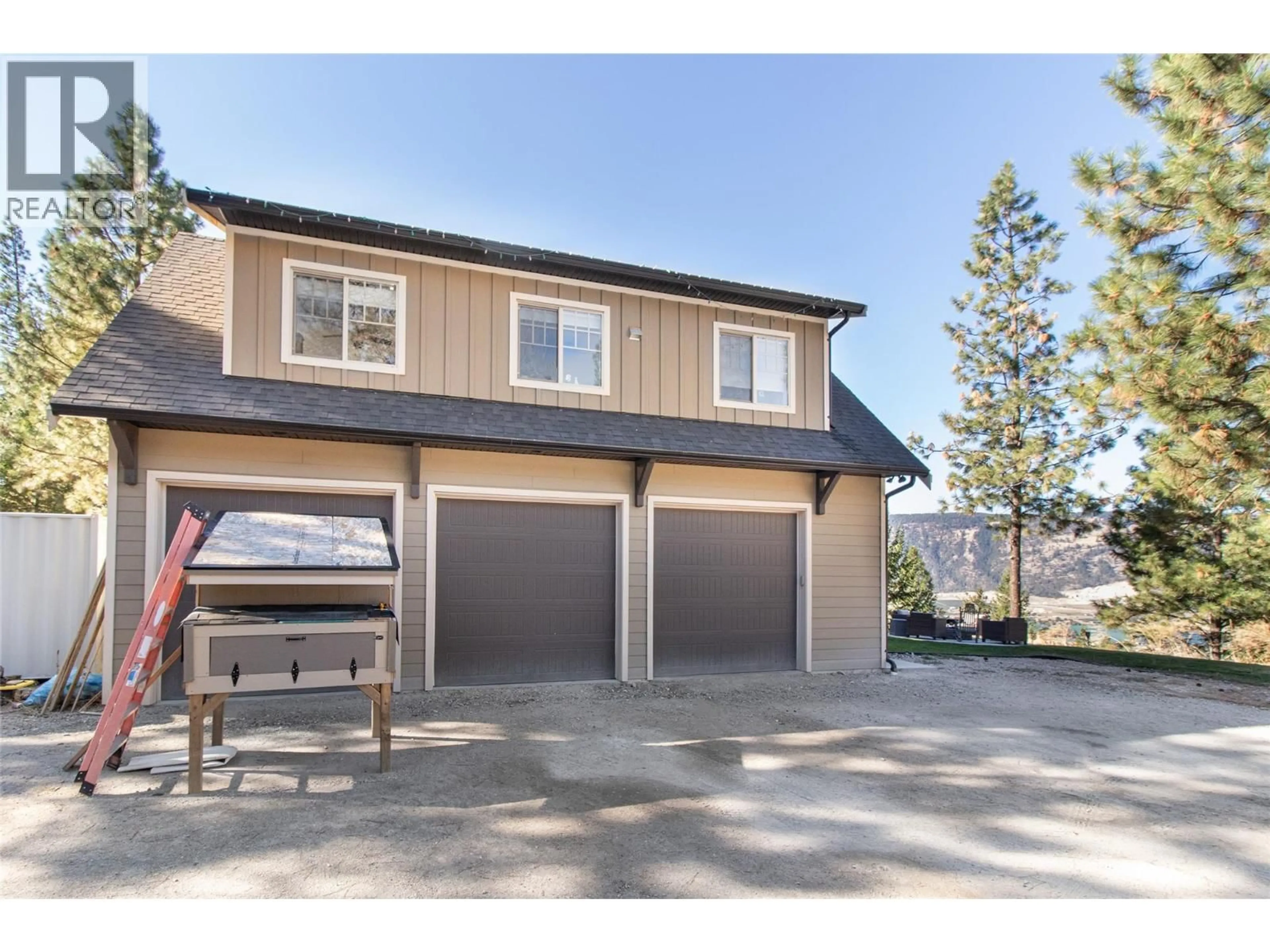 Indoor garage for 5532 OYAMA LAKE ROAD, Lake Country British Columbia V4V2C9