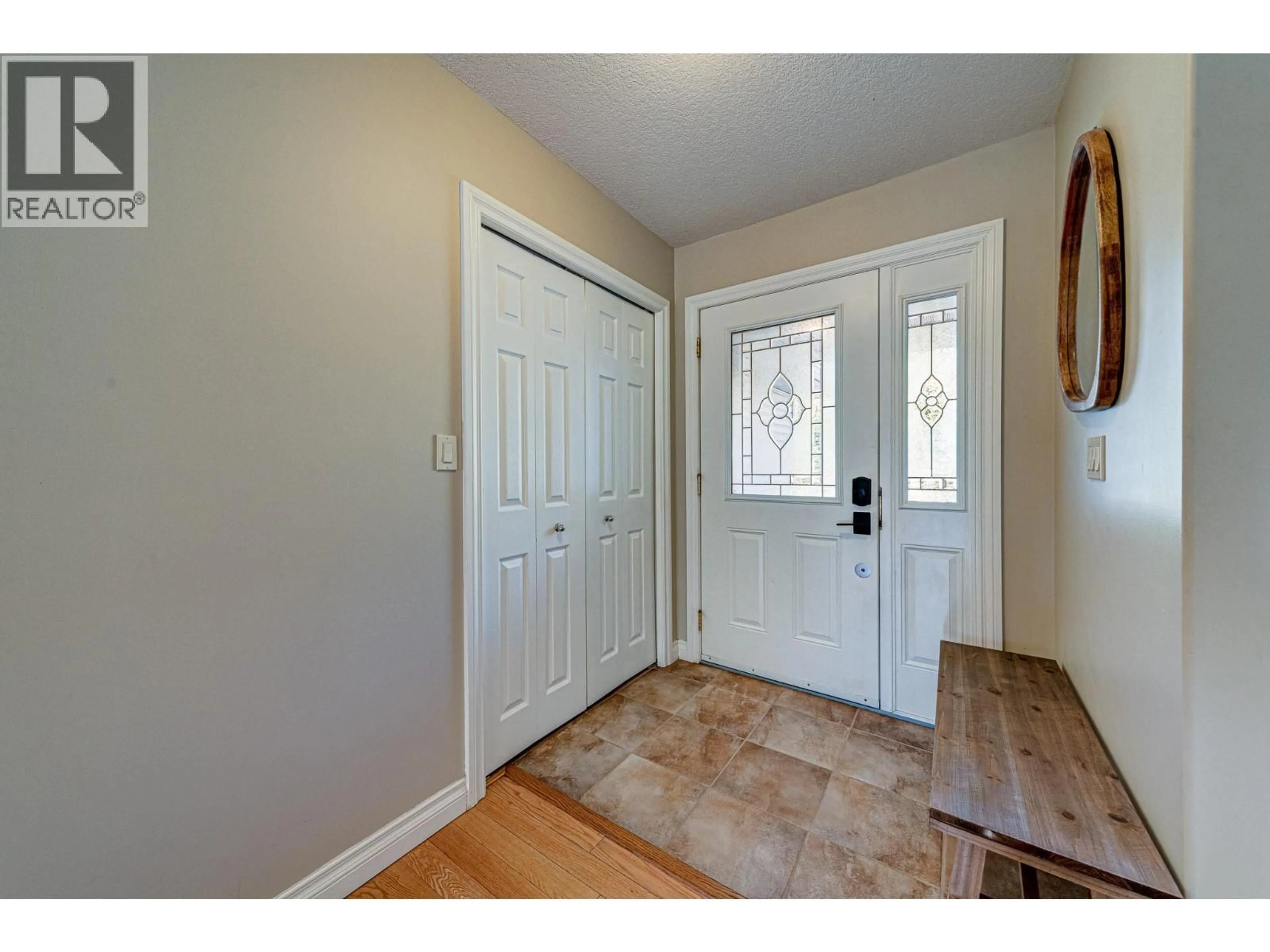Indoor entryway for 5 CALEDONIA PLACE, Elkford British Columbia V0B1H0