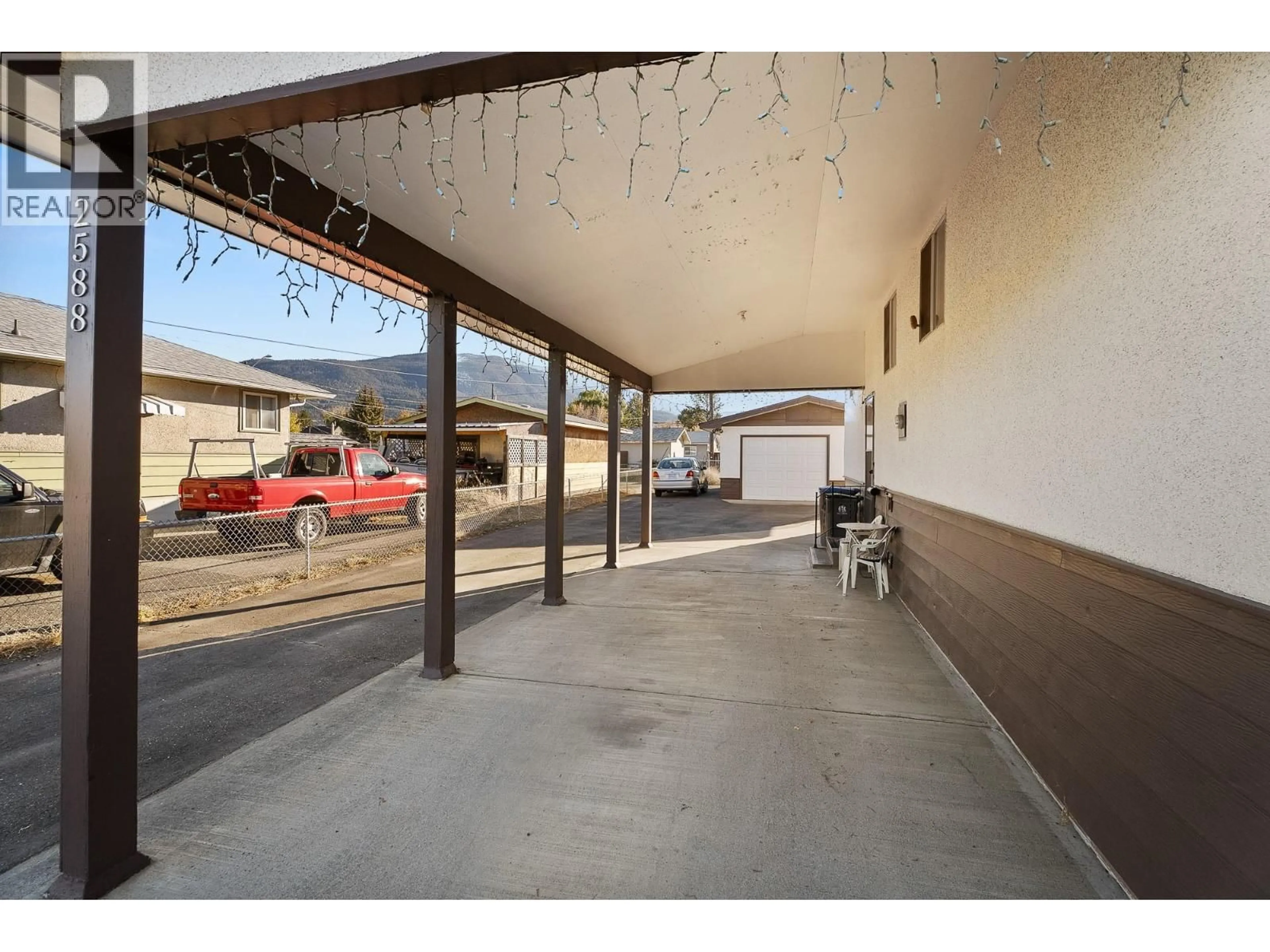 Indoor garage for 2588 JACKSON AVENUE, Merritt British Columbia V1K1B1