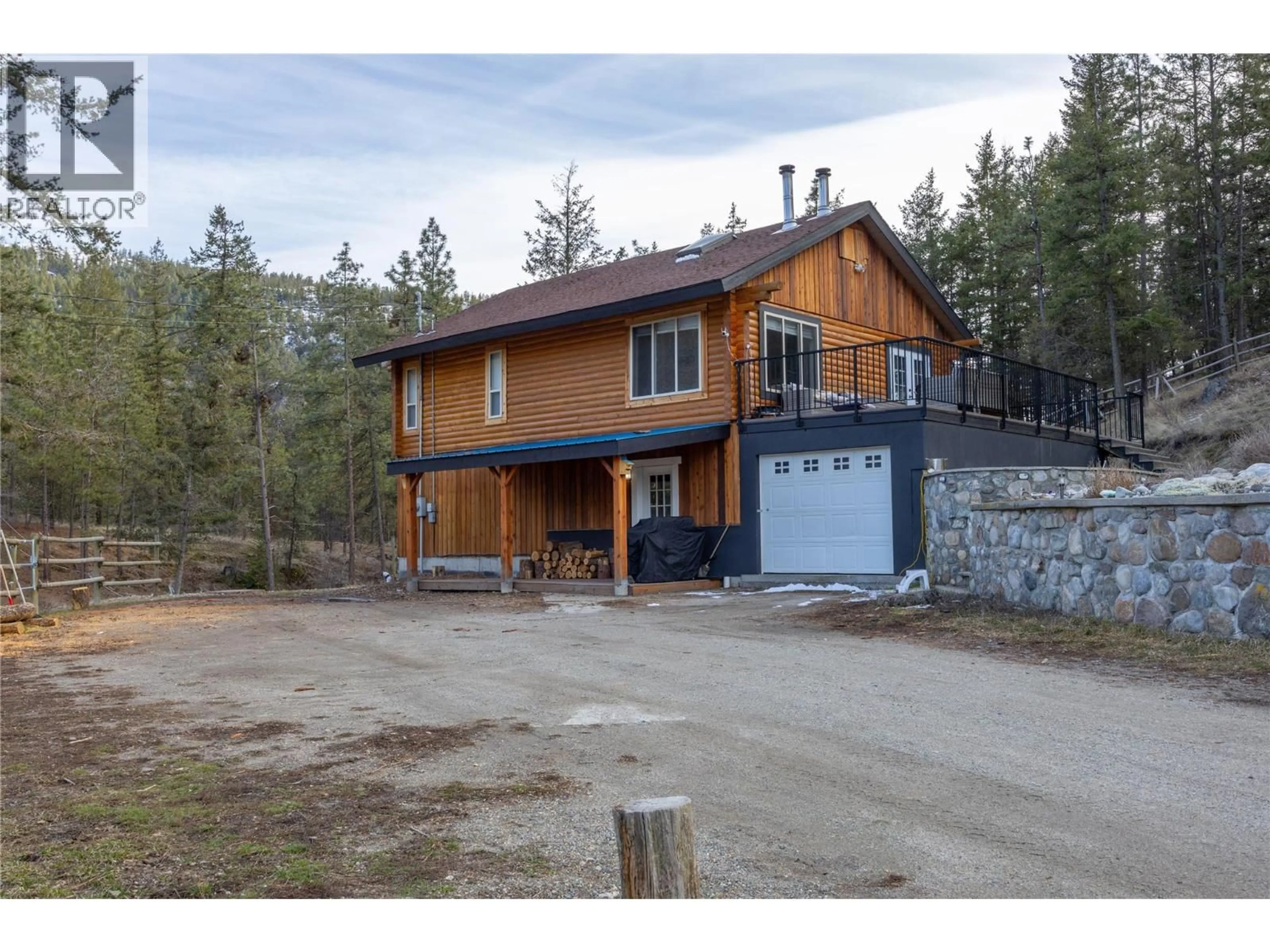 A pic from outside/outdoor area/front of a property/back of a property/a pic from drone, unknown for 105 SADDLEHORN DRIVE, Kaleden British Columbia V0H1K0