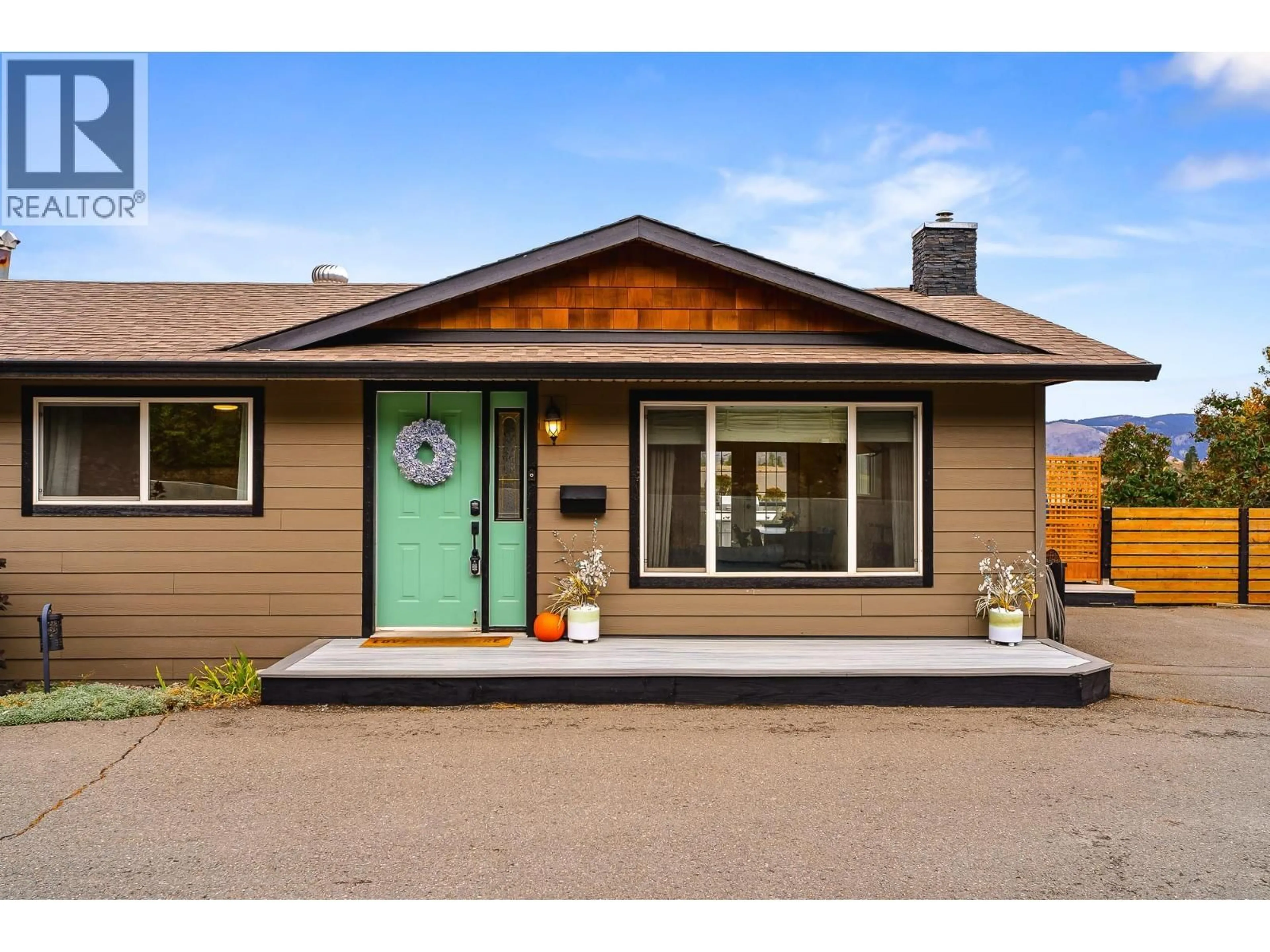 Home with vinyl exterior material, mountain view for 1214 BELAIR DRIVE, Kamloops British Columbia V2C5G4