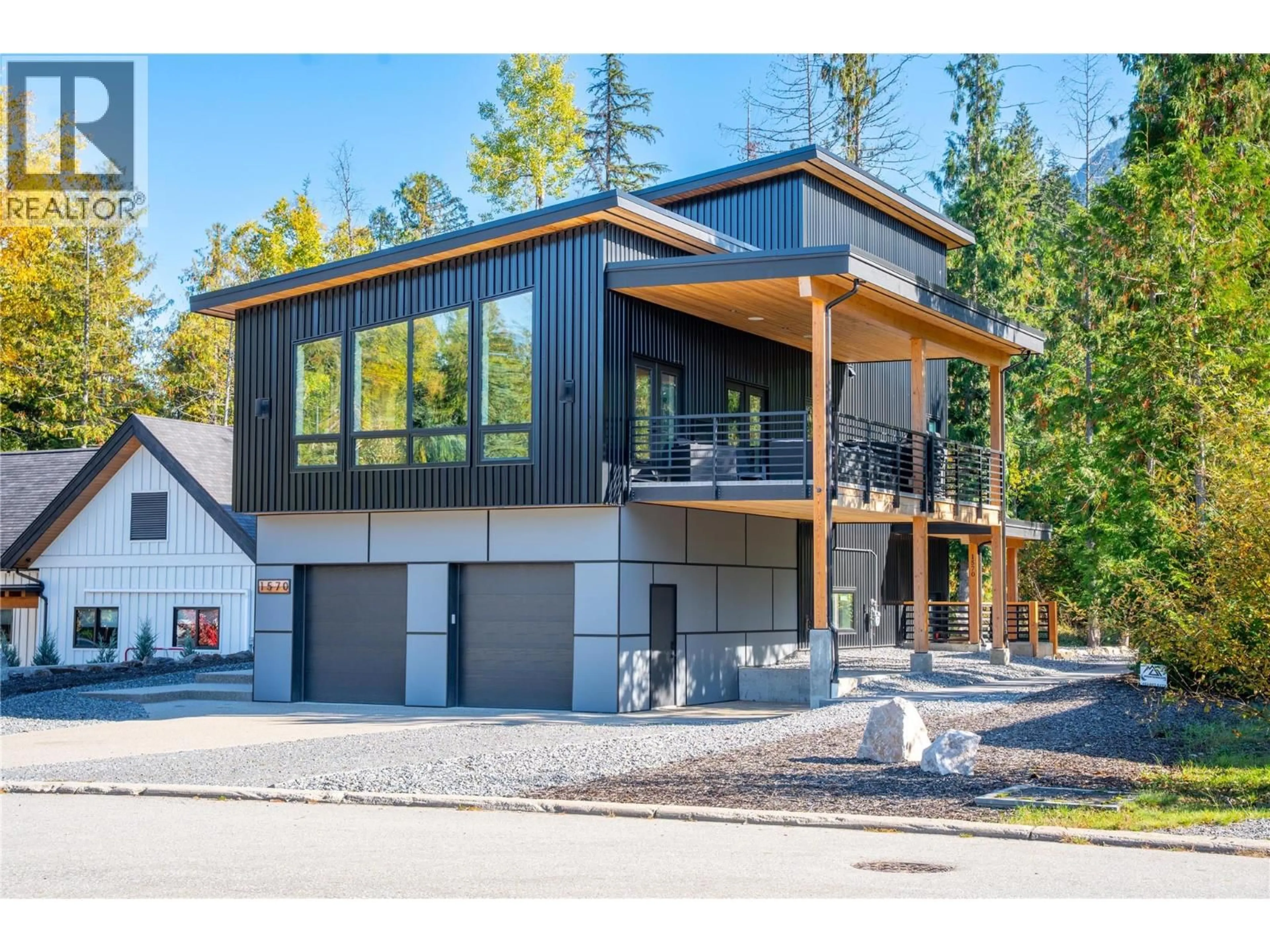 Home with vinyl exterior material, unknown for 1570 HIOB ROAD, Revelstoke British Columbia V0E2S1