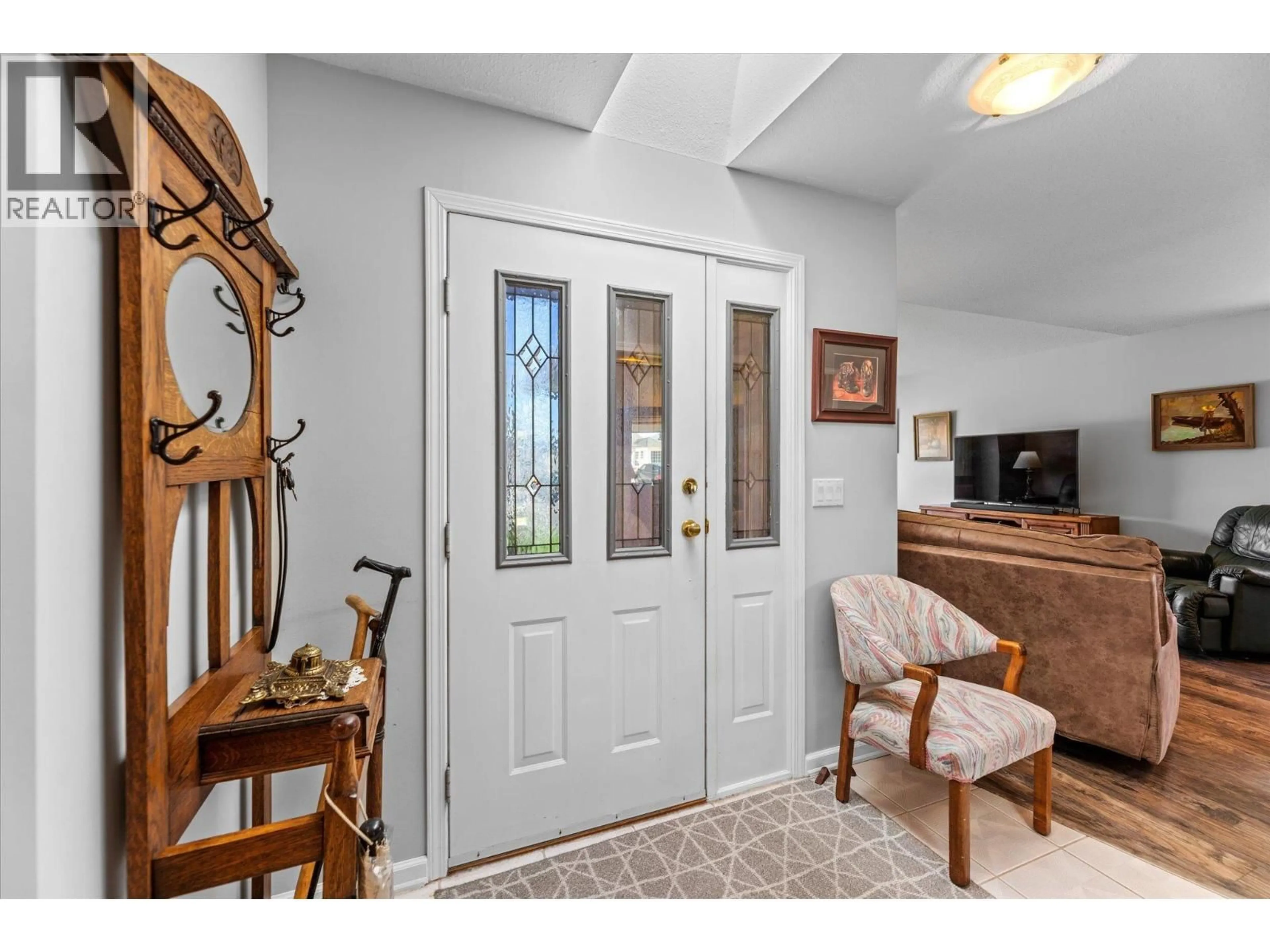 Indoor entryway for 2166 KASLO COURT, Kelowna British Columbia V1Y8C1