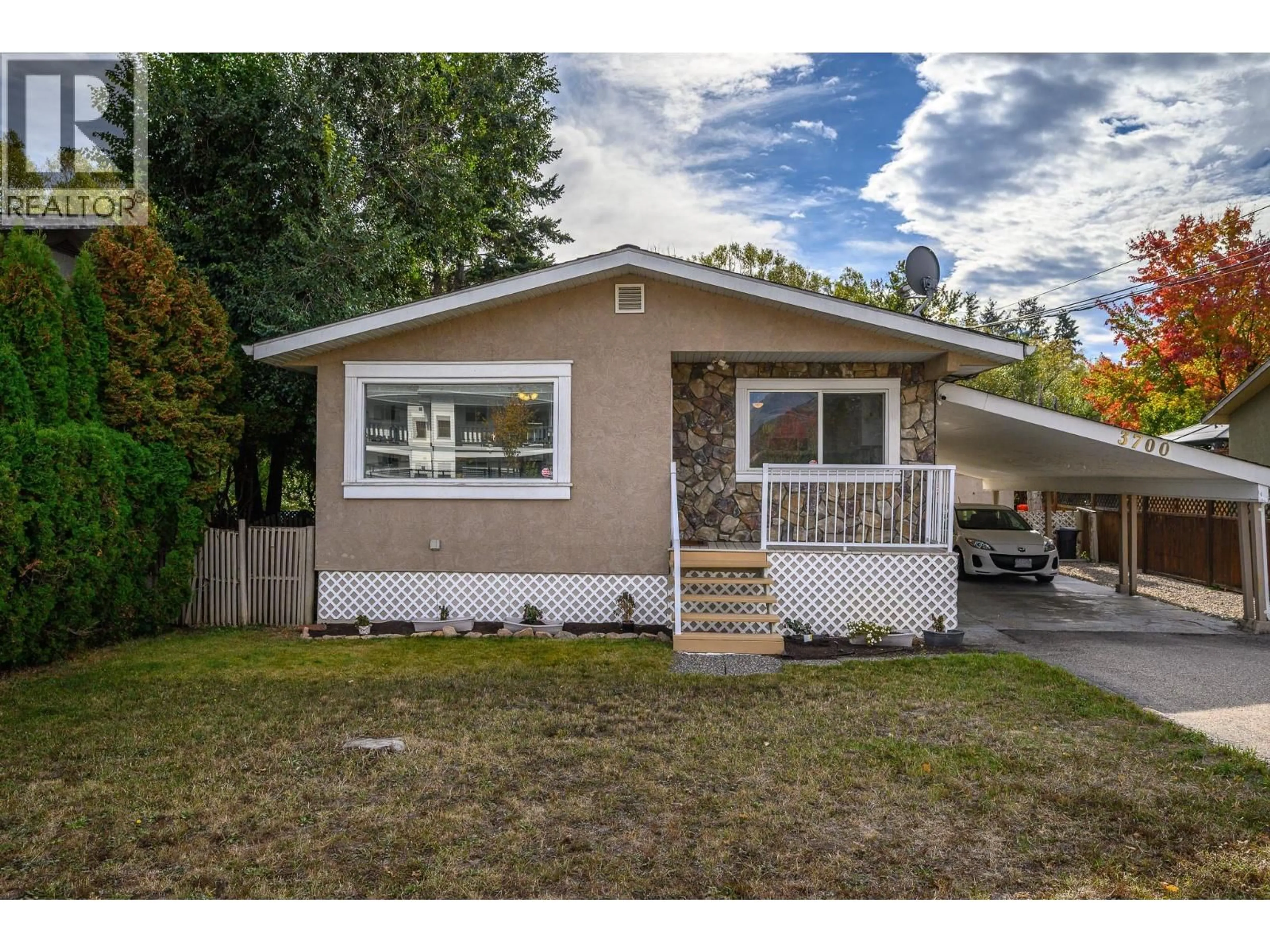 Home with vinyl exterior material, street for 3700 24 AVENUE, Vernon British Columbia V1T1L9