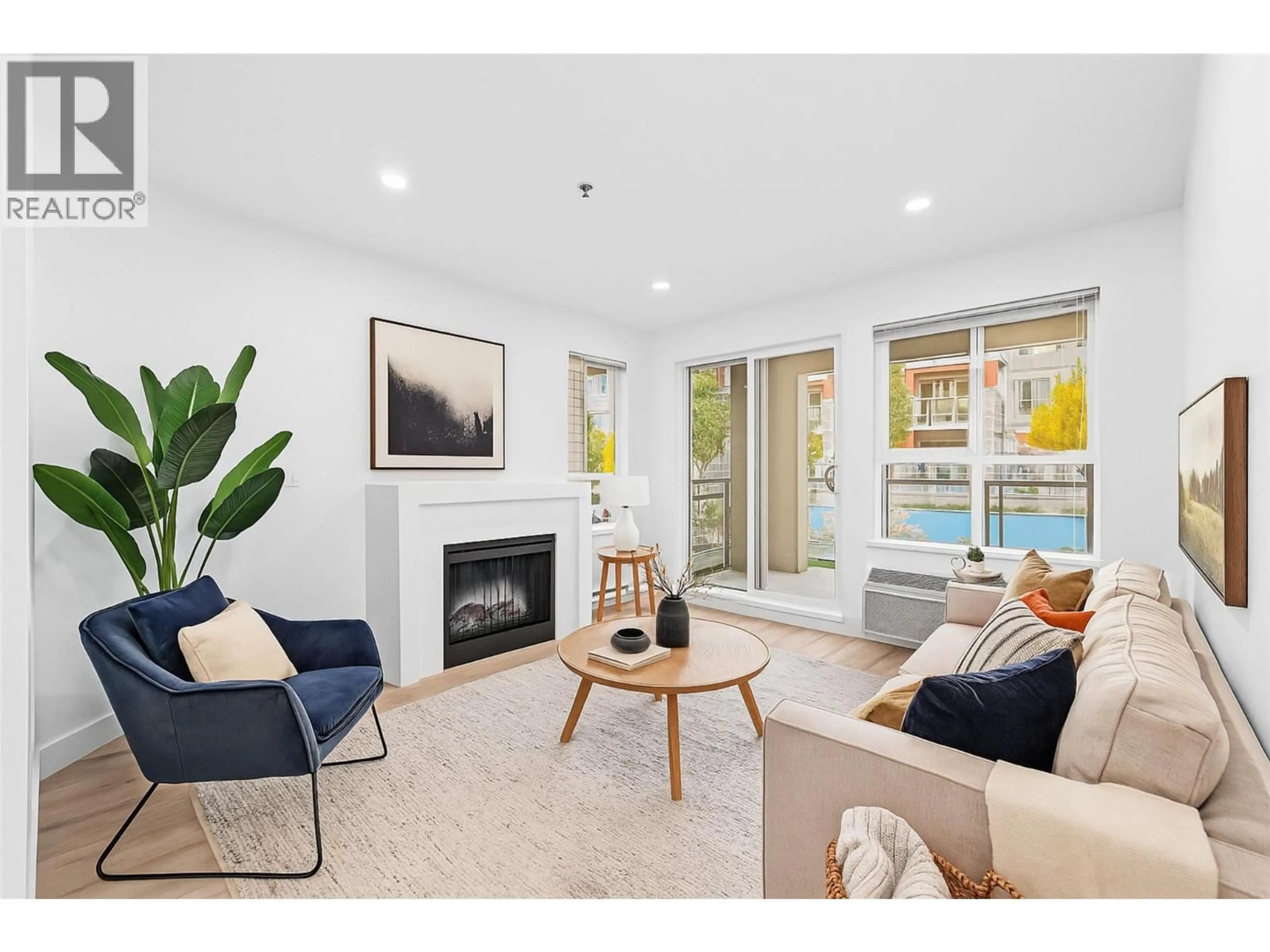 Living room with furniture, unknown for 241 - 1099 SUNSET DRIVE, Kelowna British Columbia V1Y9Z2