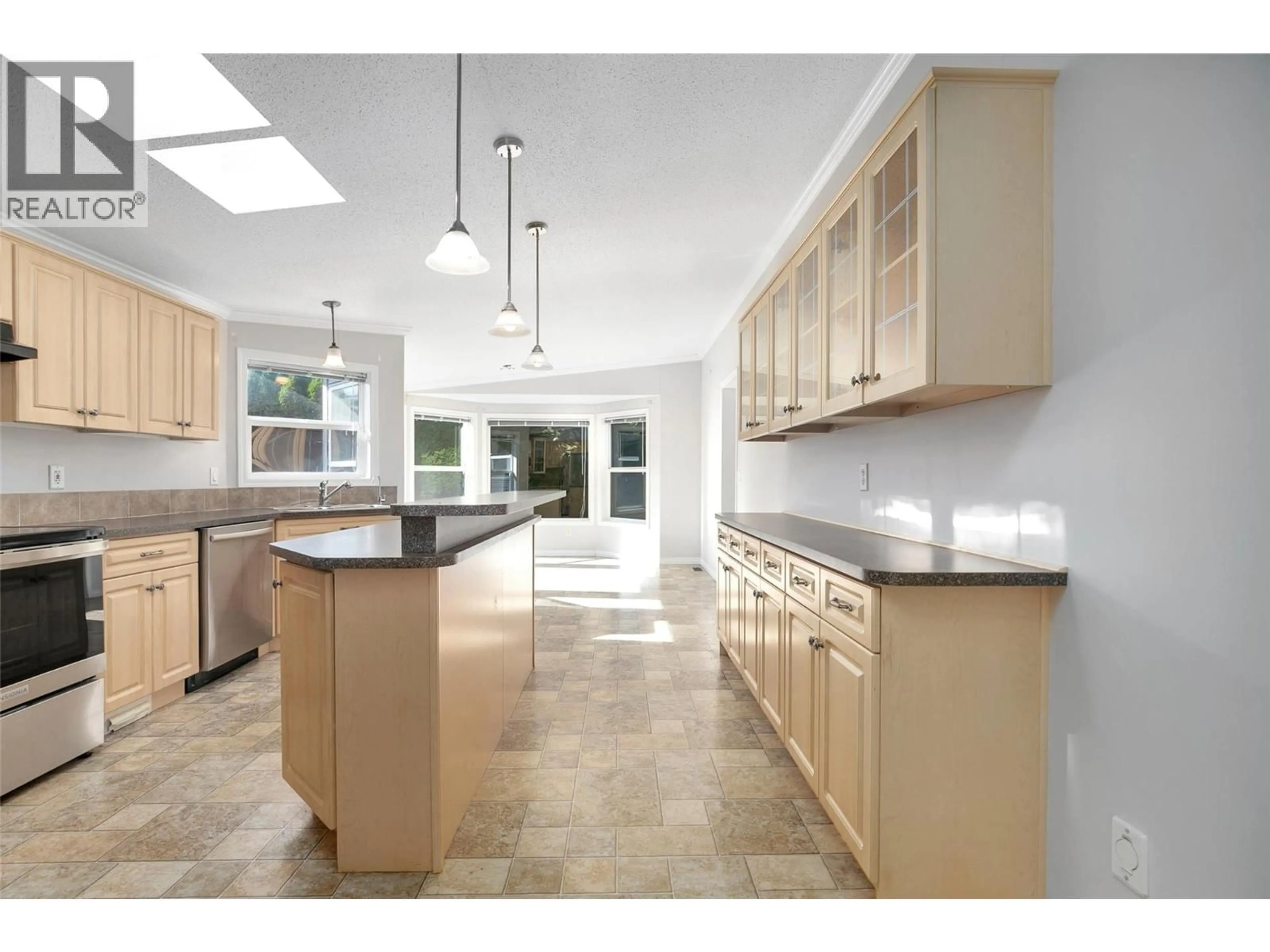Open concept kitchen, ceramic/tile floor for 53 - 610 KATHERINE ROAD, Kelowna British Columbia V1Z3G2