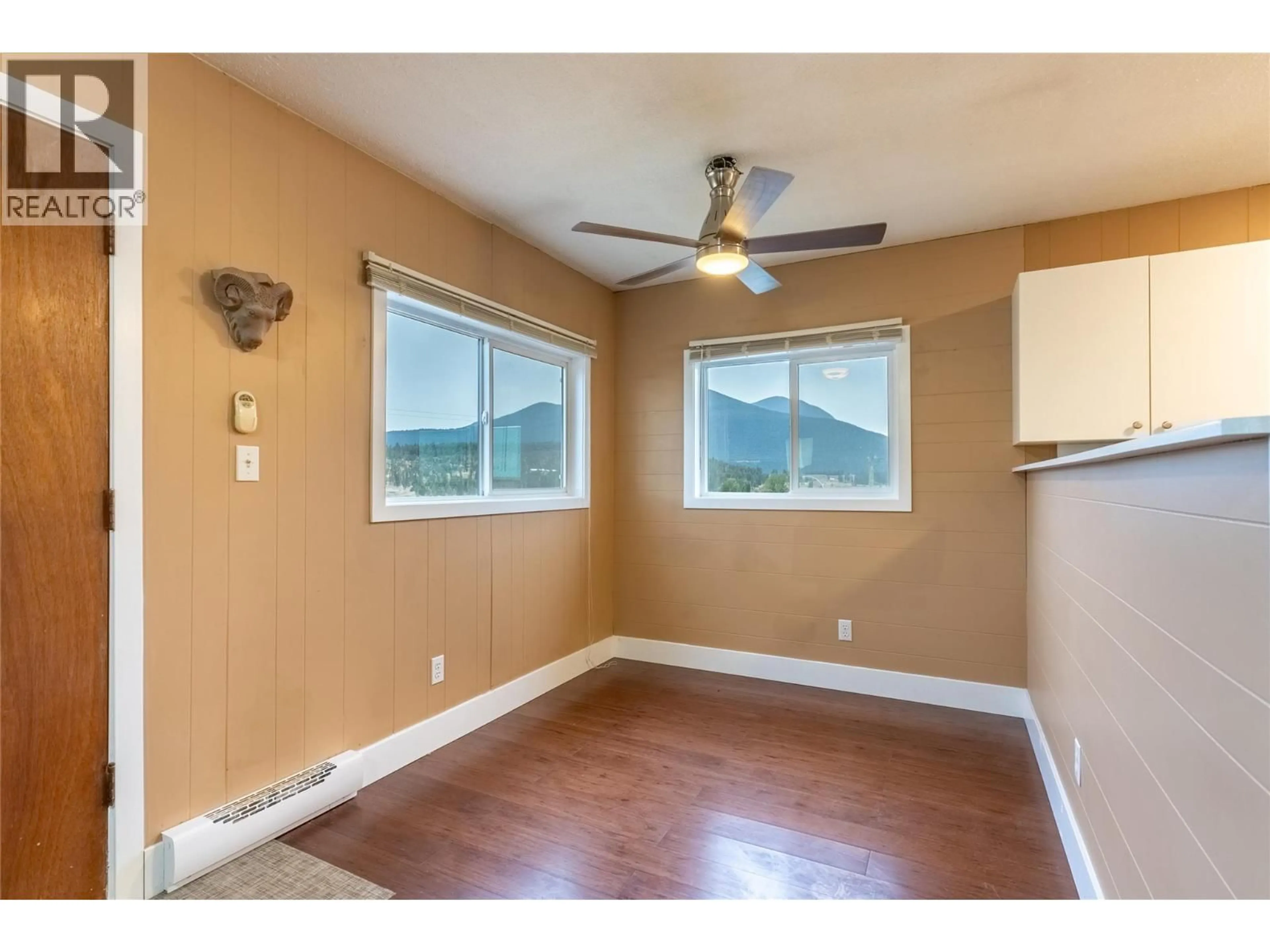 A pic of a room for 1722 FRONTAGE ROAD, Clinton British Columbia V0K1K0