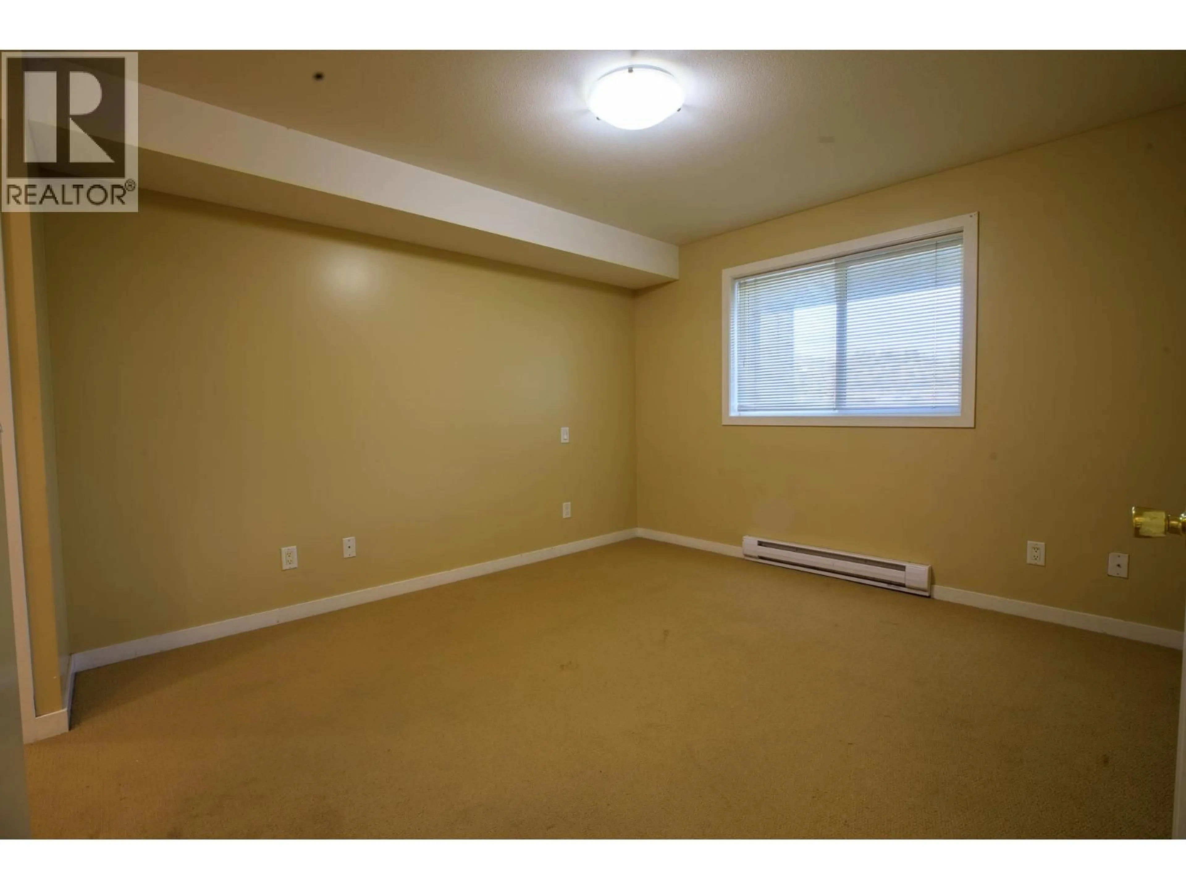 A pic of a room for 306 - 135 ZIPRICK ROAD, Kelowna British Columbia V1X8B2