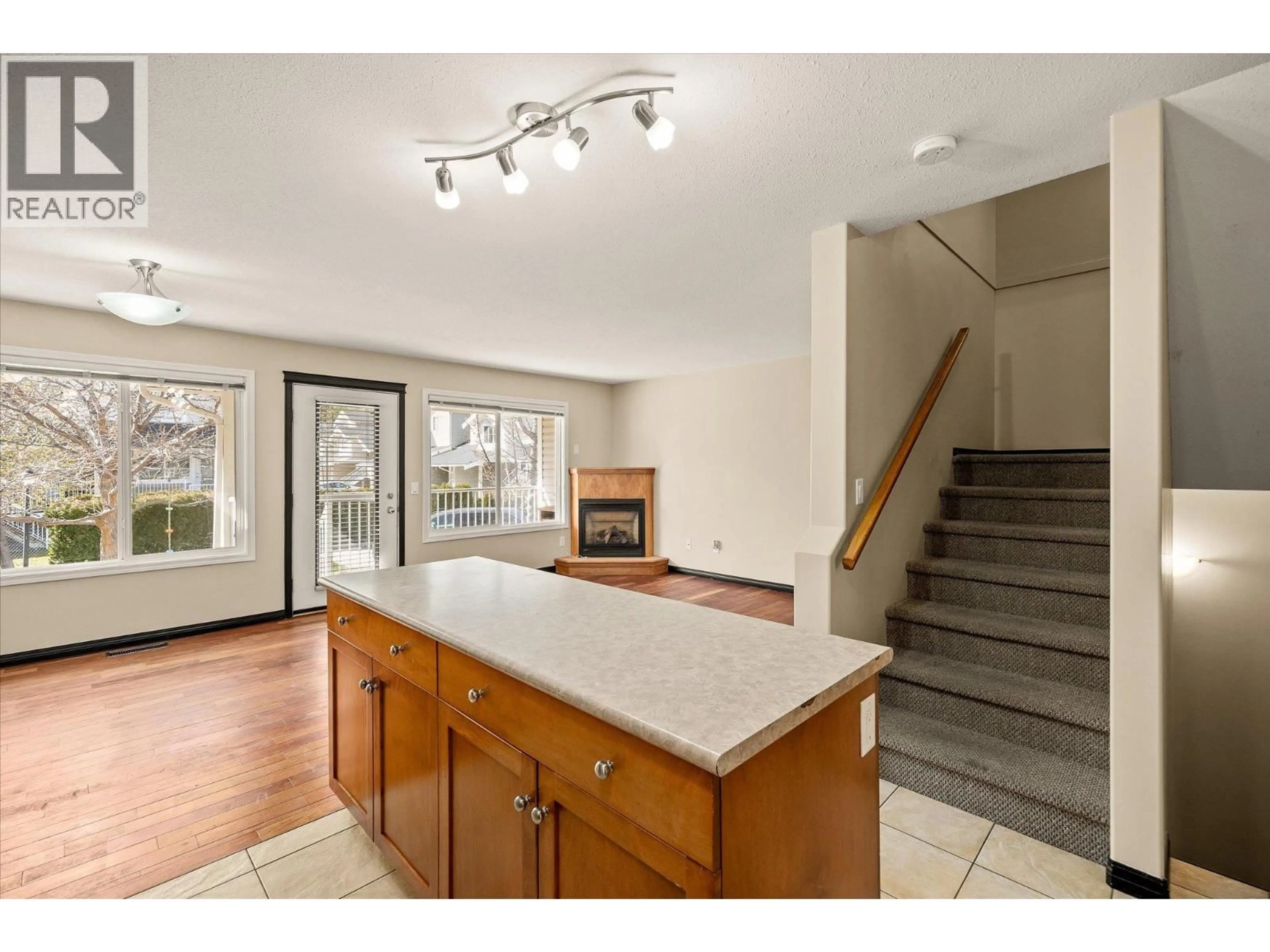 Open concept kitchen, unknown for 106 - 5460 CLEMENTS CRESCENT, Peachland British Columbia V0H1X5