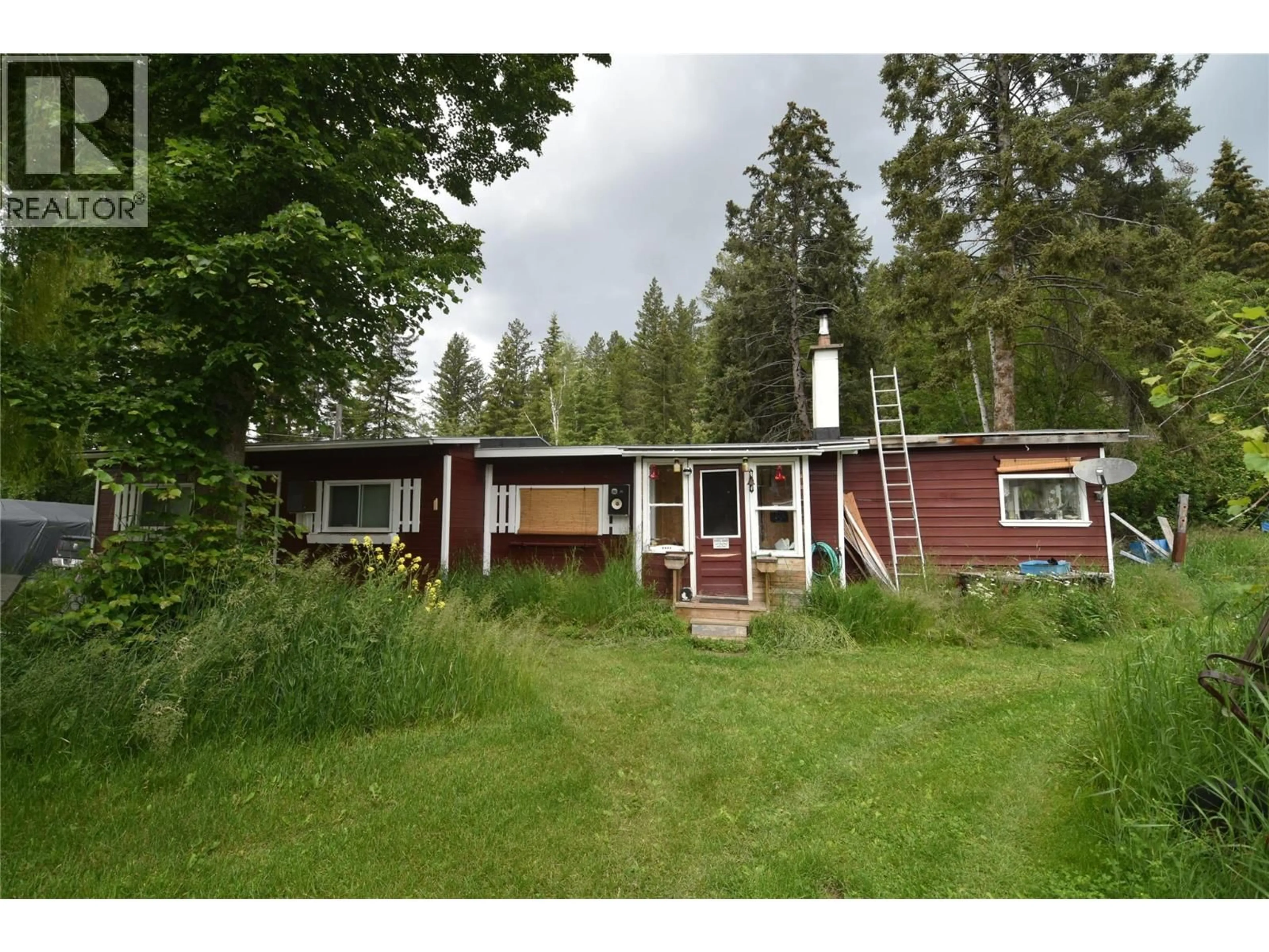 A pic from outside/outdoor area/front of a property/back of a property/a pic from drone, forest/trees view for 5057 BRADFORD ROAD, Skookumchuck British Columbia V0B2E0
