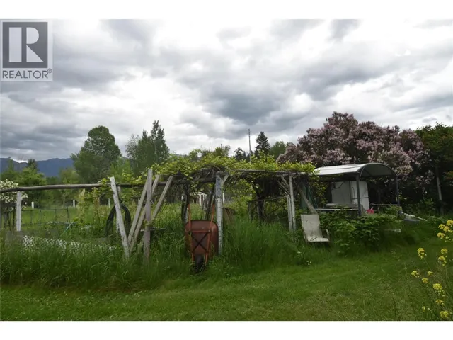 5057 BRADFORD ROAD, Skookumchuck 3