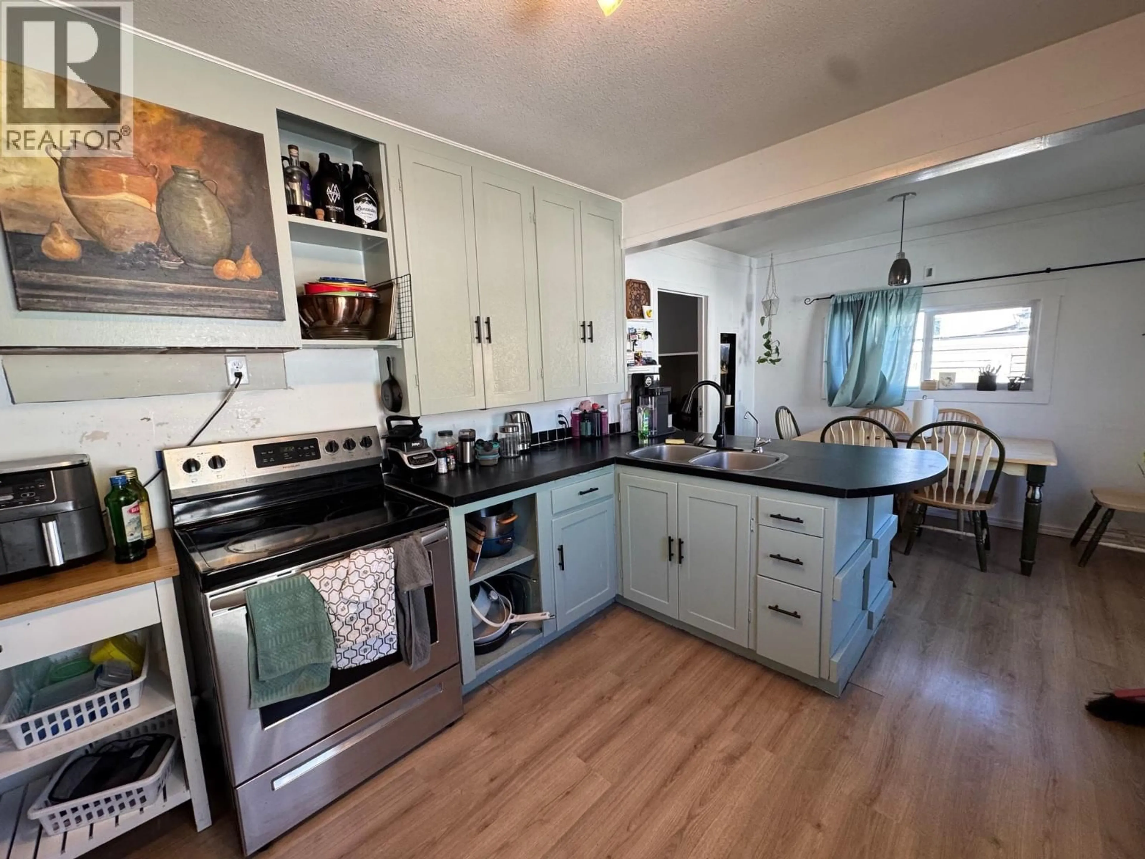 Standard kitchen, unknown for 419 RITCHIE ST OTHER, Kimberley British Columbia V1A1M5