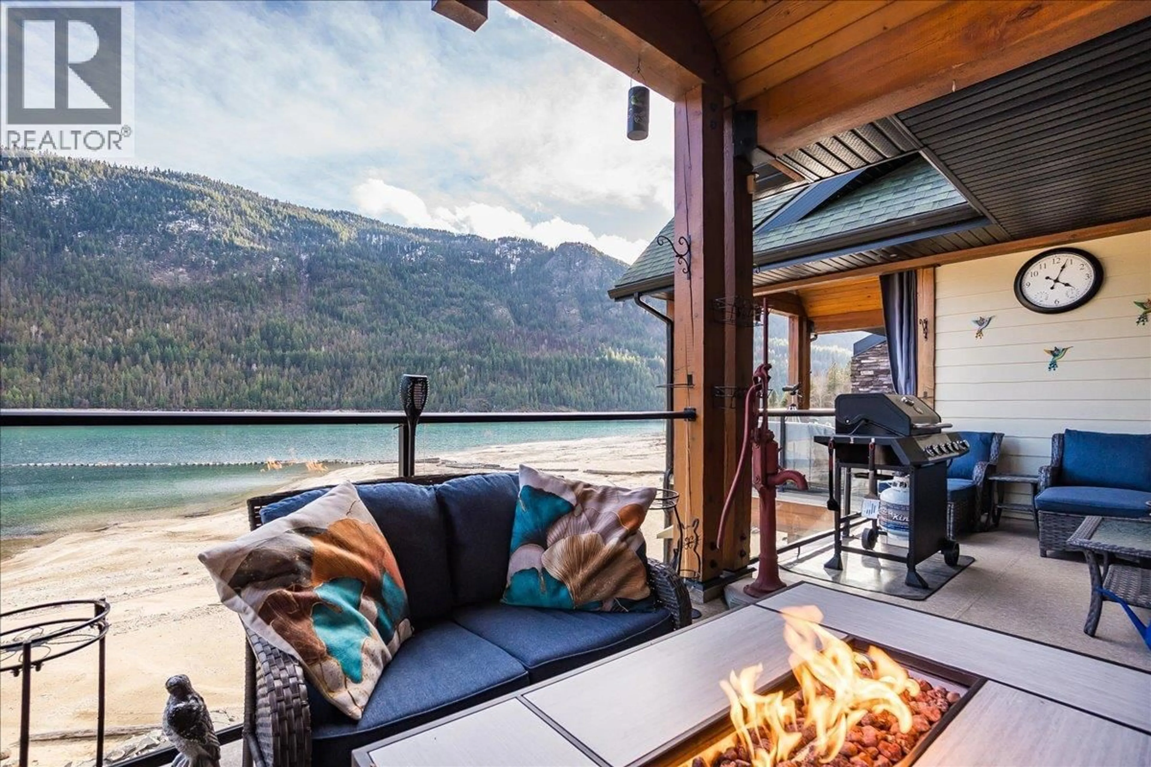 Patio, water/lake/river/ocean view for 315 - 5570 BROADWATER ROAD, Castlegar British Columbia V1N0A1