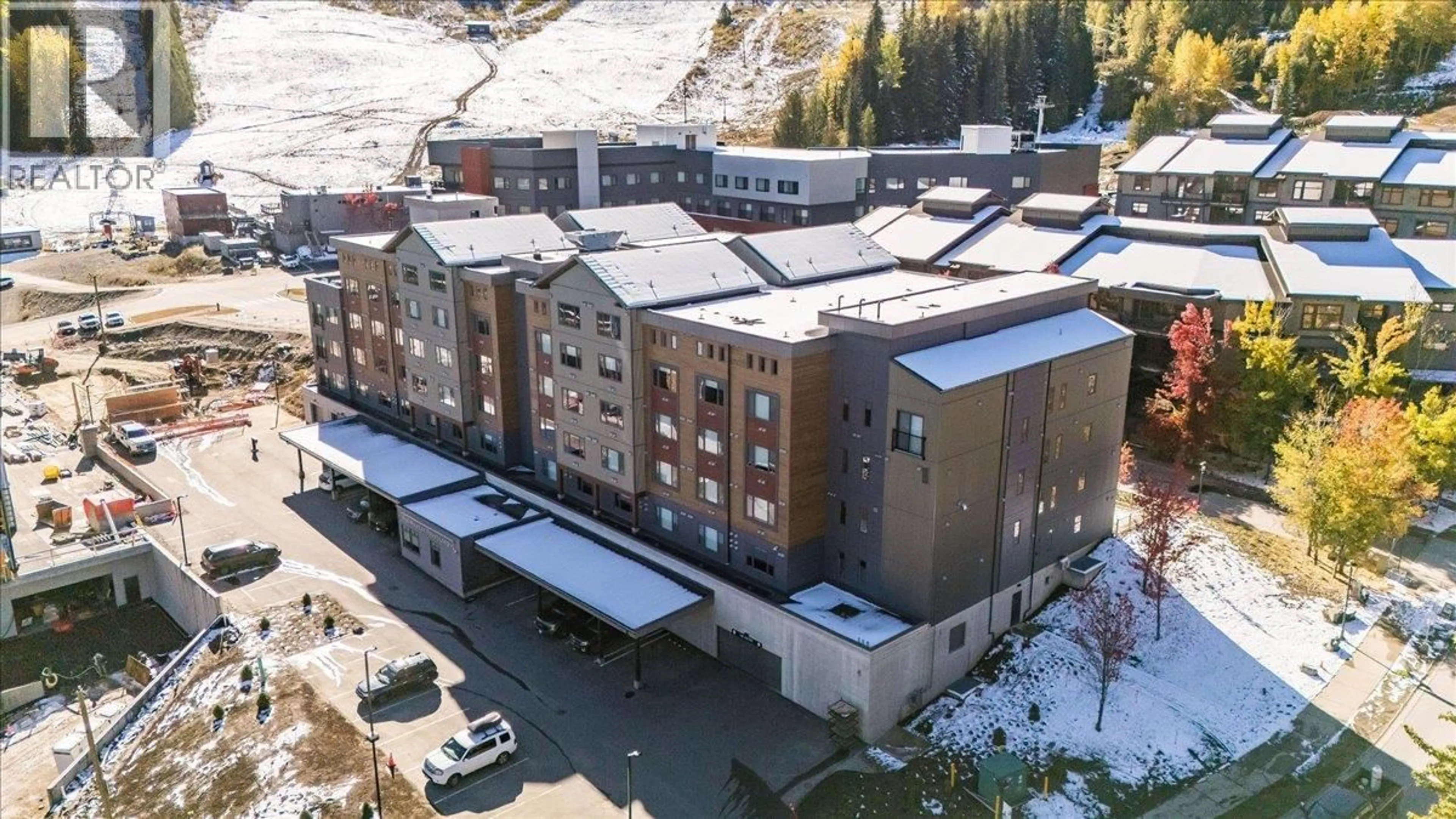 A pic from outside/outdoor area/front of a property/back of a property/a pic from drone, unknown for 424 - 4280 RED MOUNTAIN ROAD, Rossland British Columbia V0G1Y0
