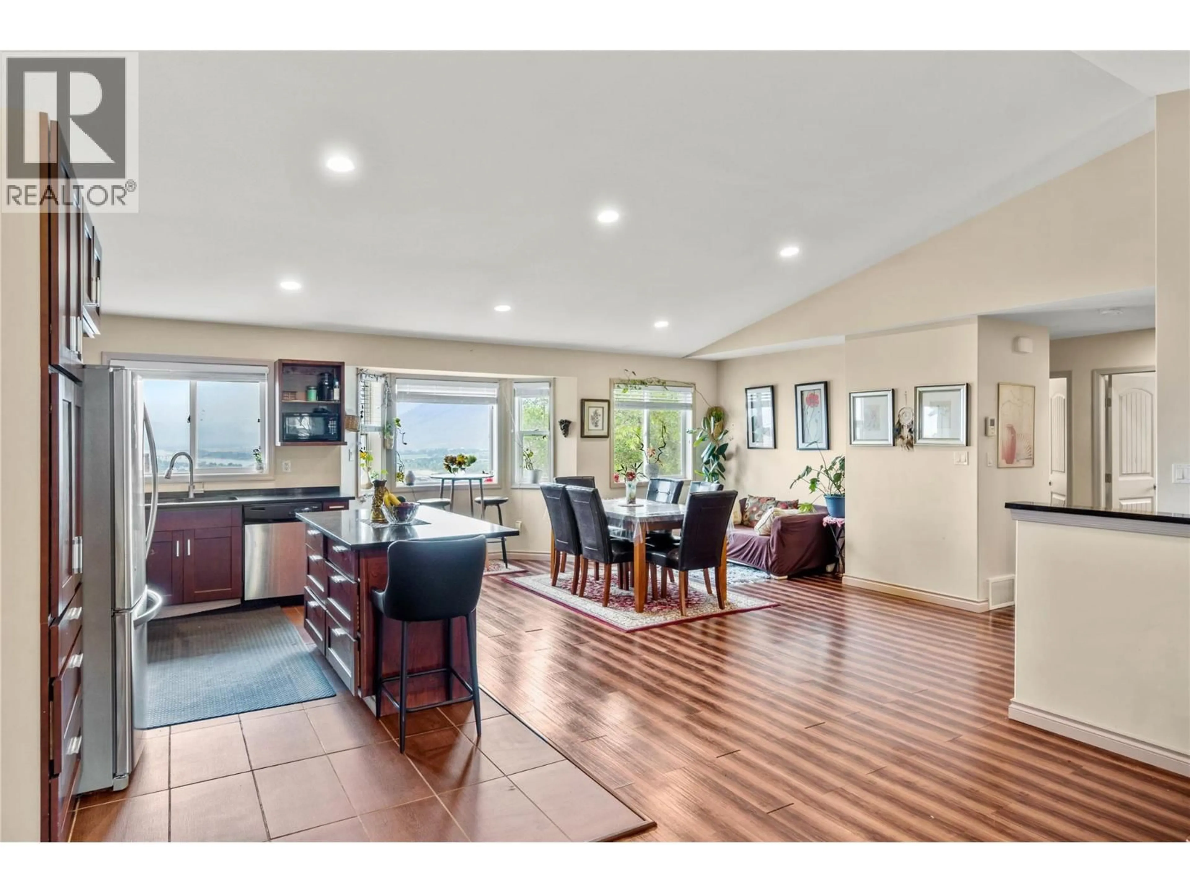 Unknown for 620 HEMLOCK STREET, Kamloops British Columbia V2C1C5