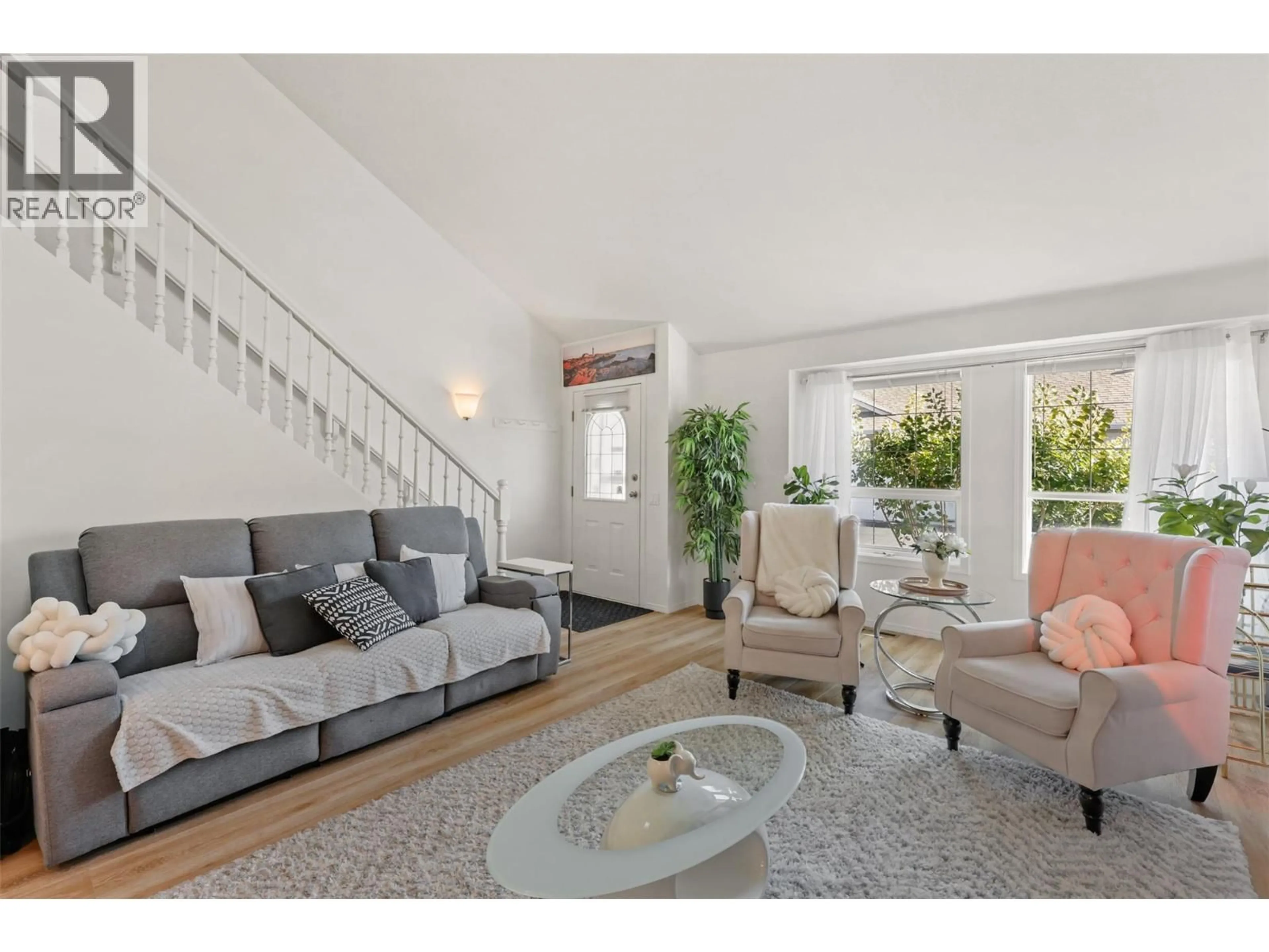 Living room with furniture, unknown for 43 - 1195 14TH STREET, Kamloops British Columbia V2B8S1