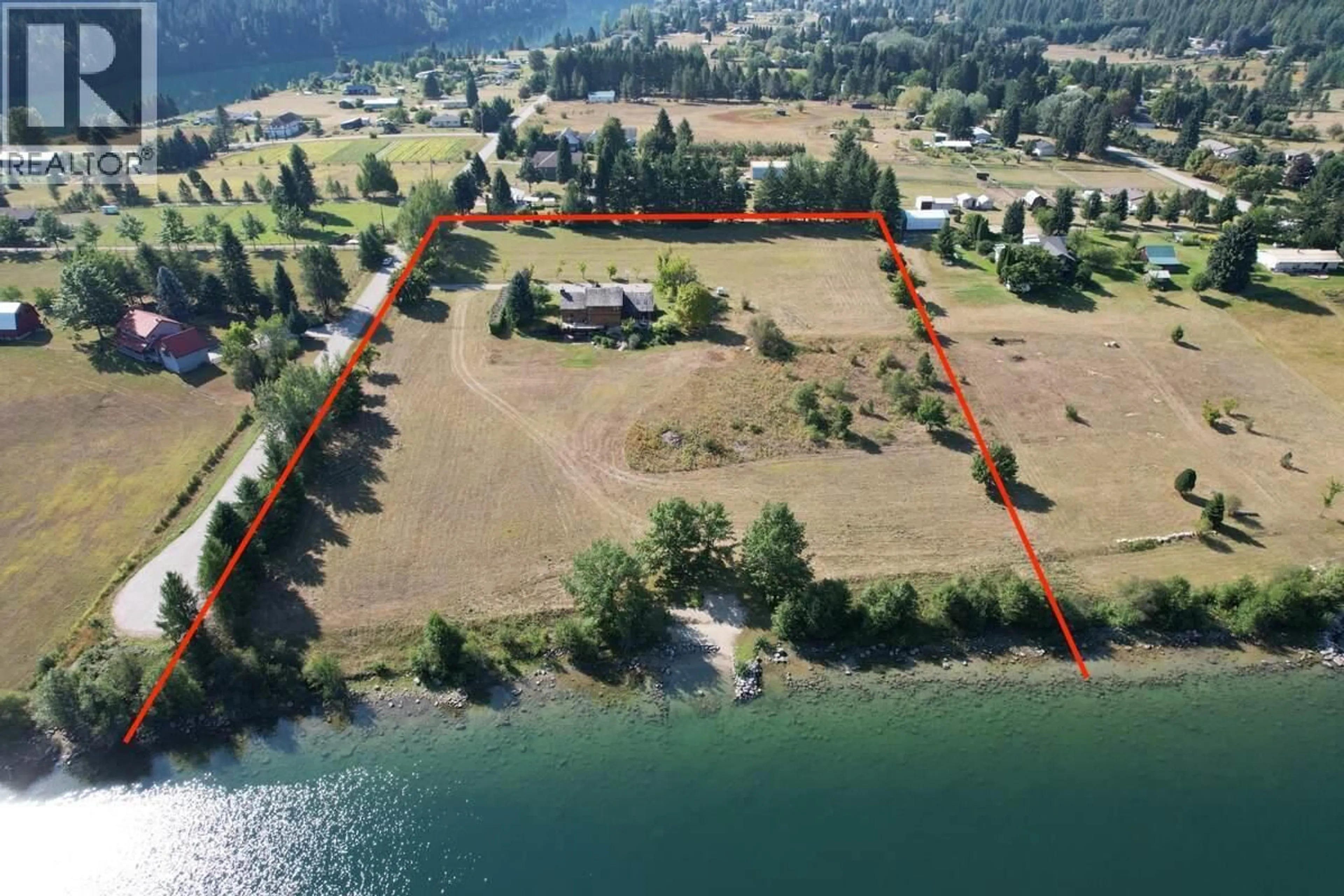 A pic from outside/outdoor area/front of a property/back of a property/a pic from drone, water/lake/river/ocean view for 2719 DAVIDSON ROAD, Shoreacres British Columbia V1N4P9