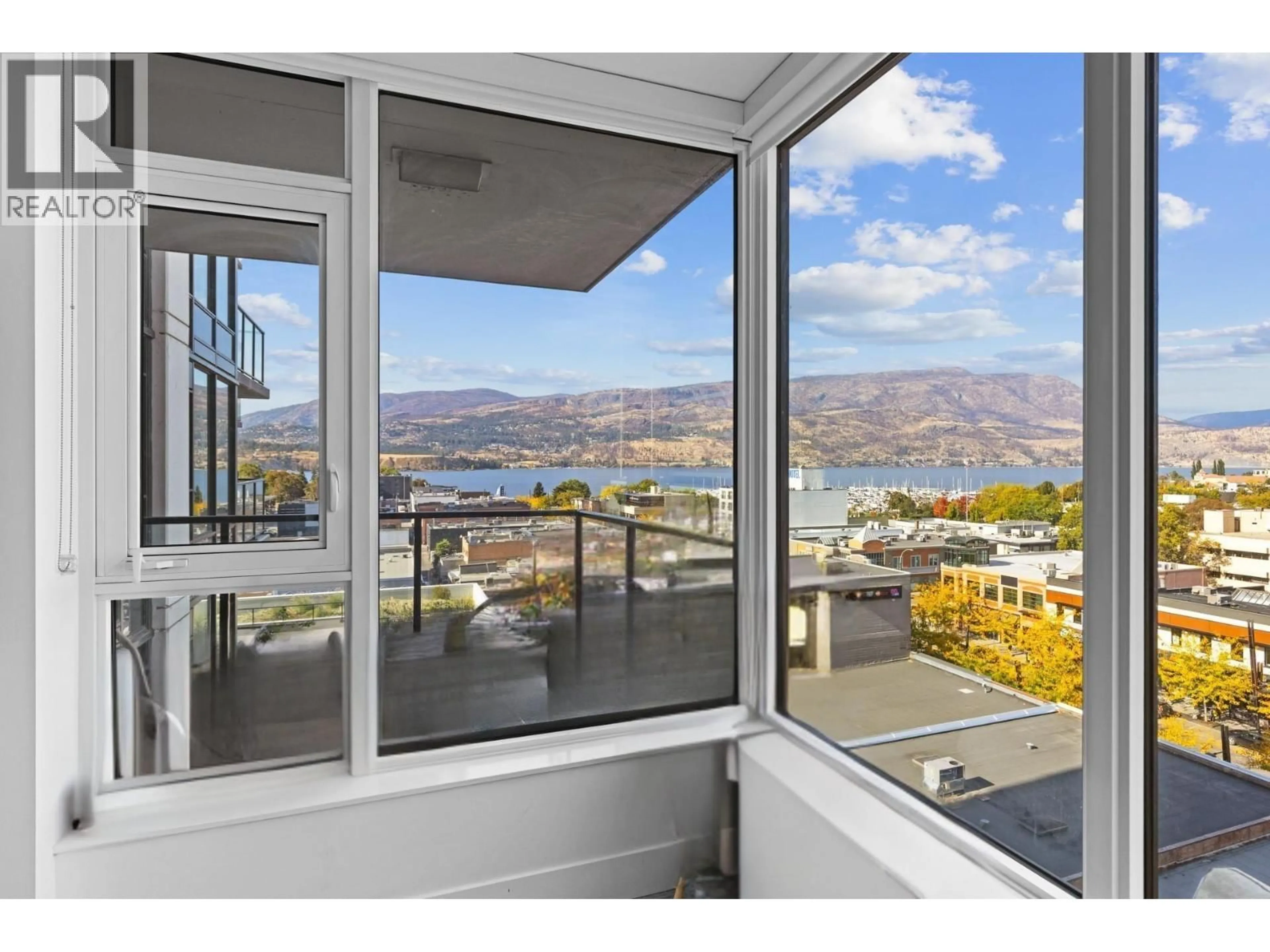 Balcony in the apartment, water/lake/river/ocean view for 802 - 1588 ELLIS STREET, Kelowna British Columbia V1Y8L1