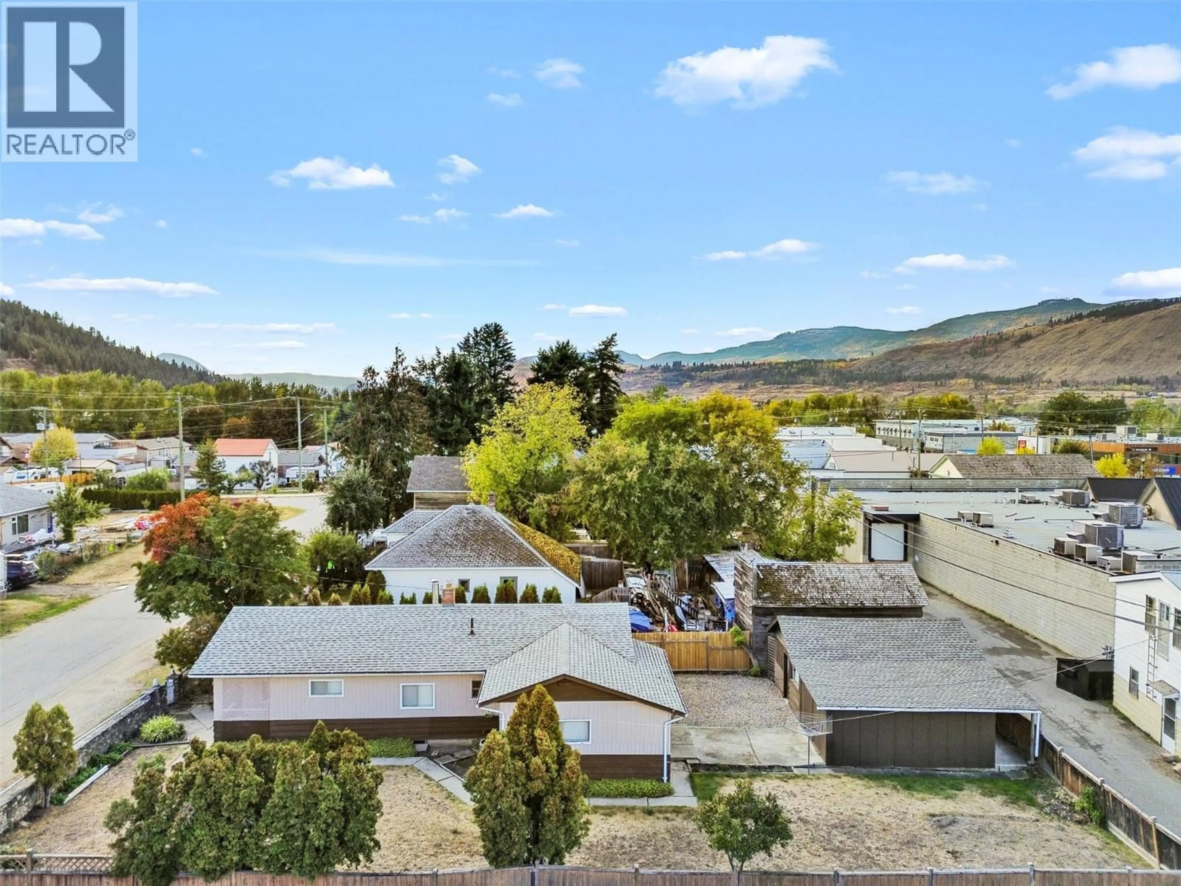 A pic from outside/outdoor area/front of a property/back of a property/a pic from drone, mountain view for 834 SICAMOUS AVENUE, Chase British Columbia V0E1M0