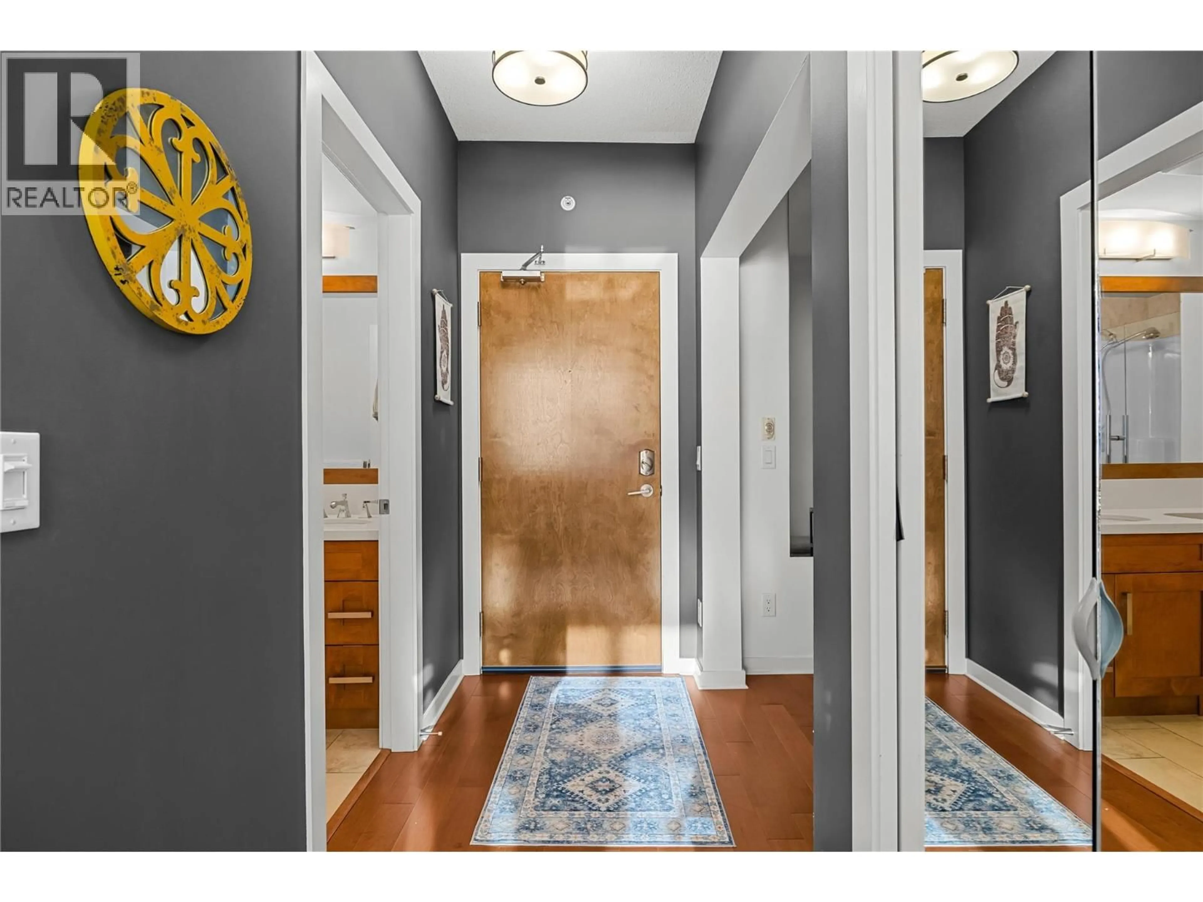 Indoor entryway for 2107 - 1075 SUNSET DRIVE, Kelowna British Columbia V1Y9Y9