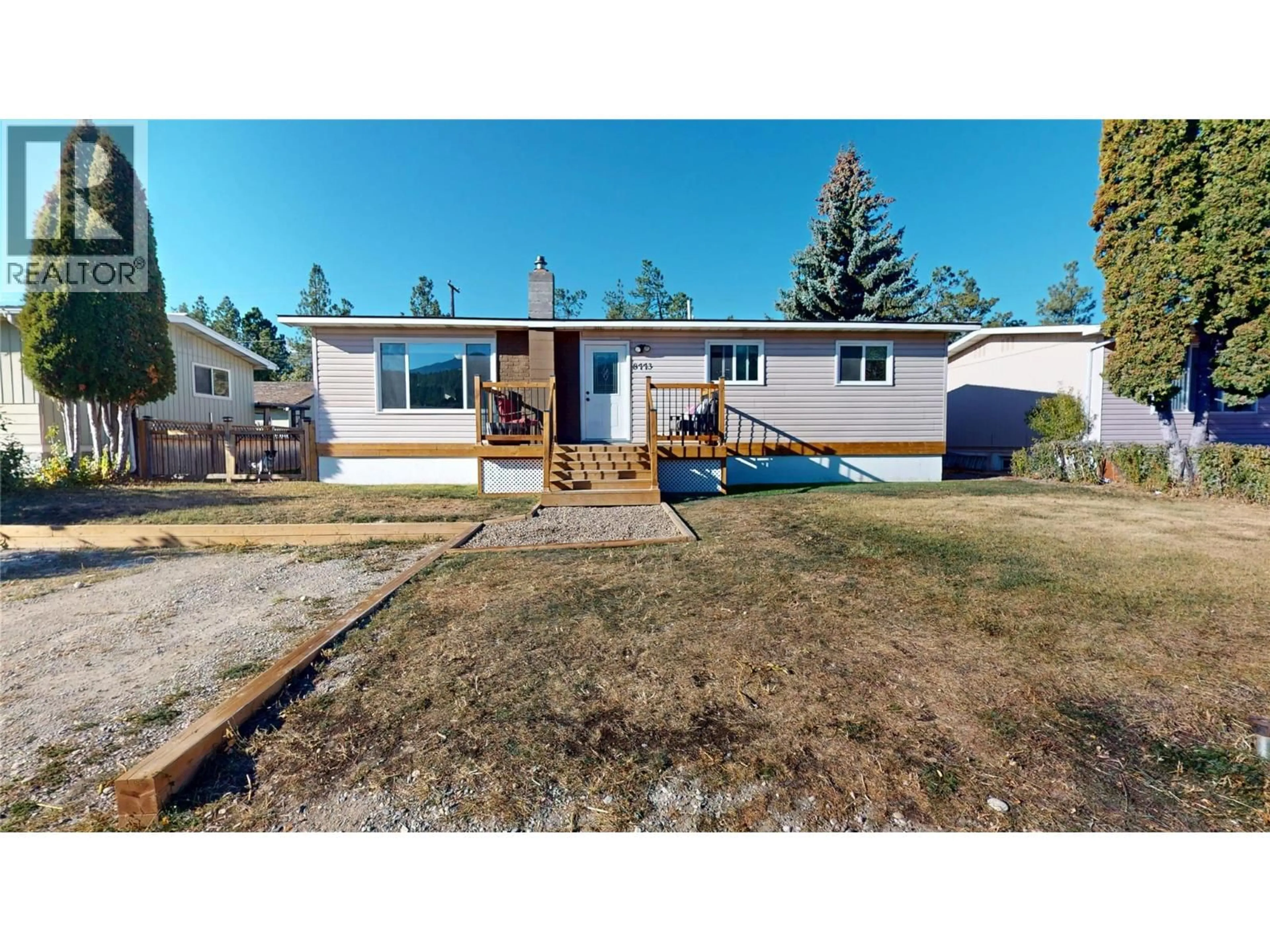 A pic from outside/outdoor area/front of a property/back of a property/a pic from drone, unknown for 8773 TAMARACK STREET, Canal Flats British Columbia V0B1B0