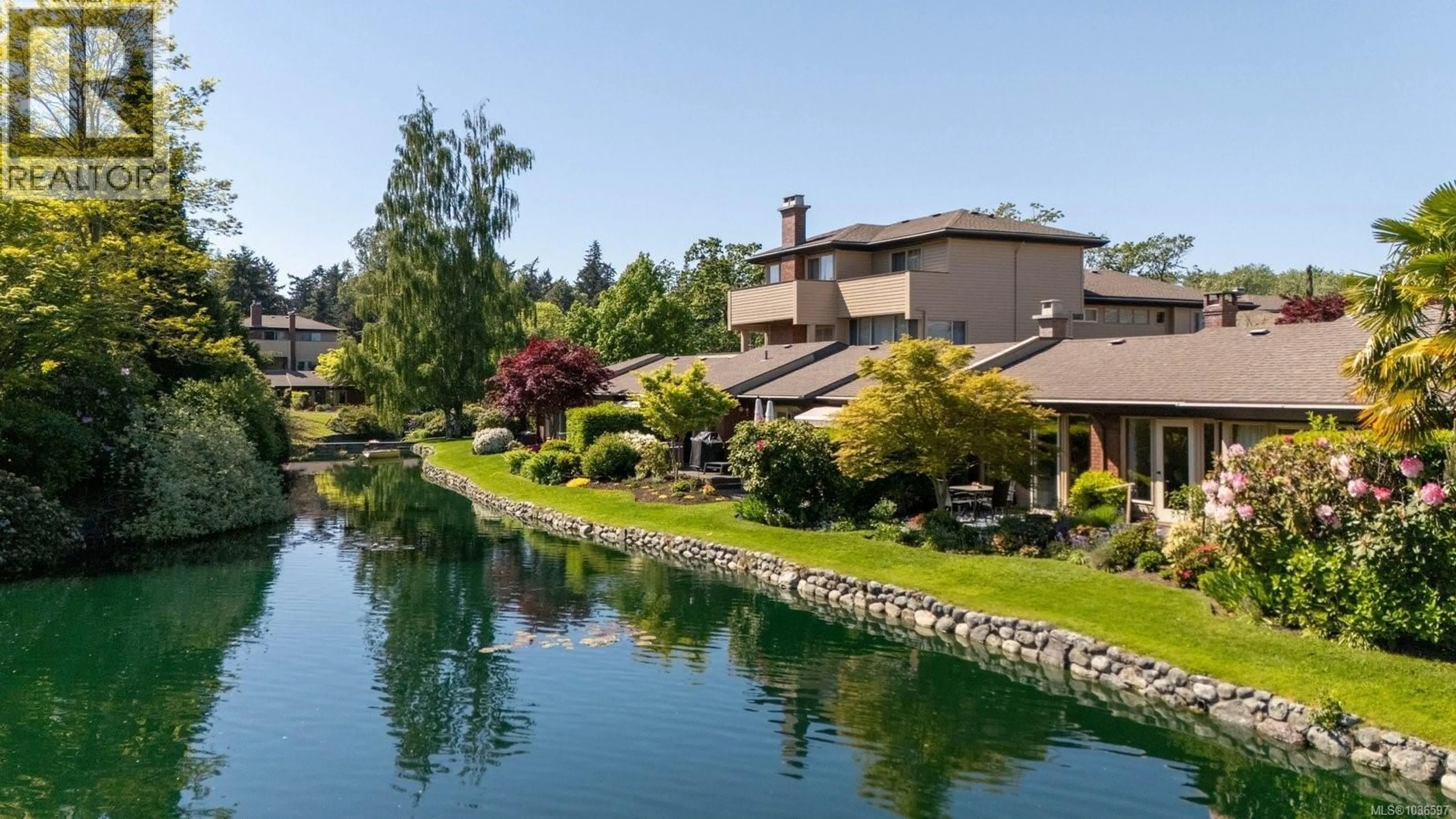 A pic from outside/outdoor area/front of a property/back of a property/a pic from drone, water/lake/river/ocean view for 125 - 2345 CEDAR HILL CROSS ROAD, Oak Bay British Columbia V8P5M8