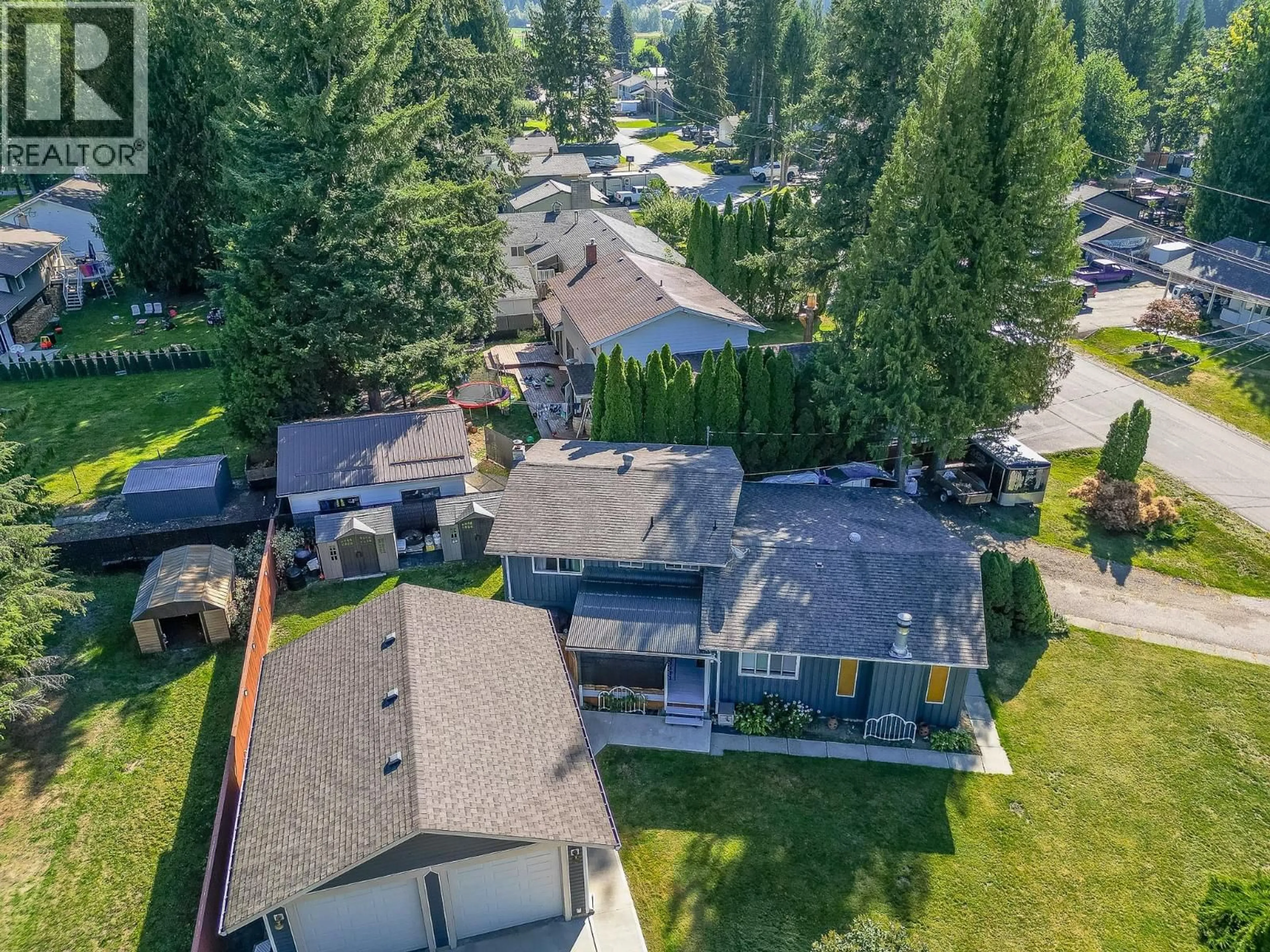 A pic from outside/outdoor area/front of a property/back of a property/a pic from drone, unknown for 602 MAPLE STREET, Sicamous British Columbia V0E2V1