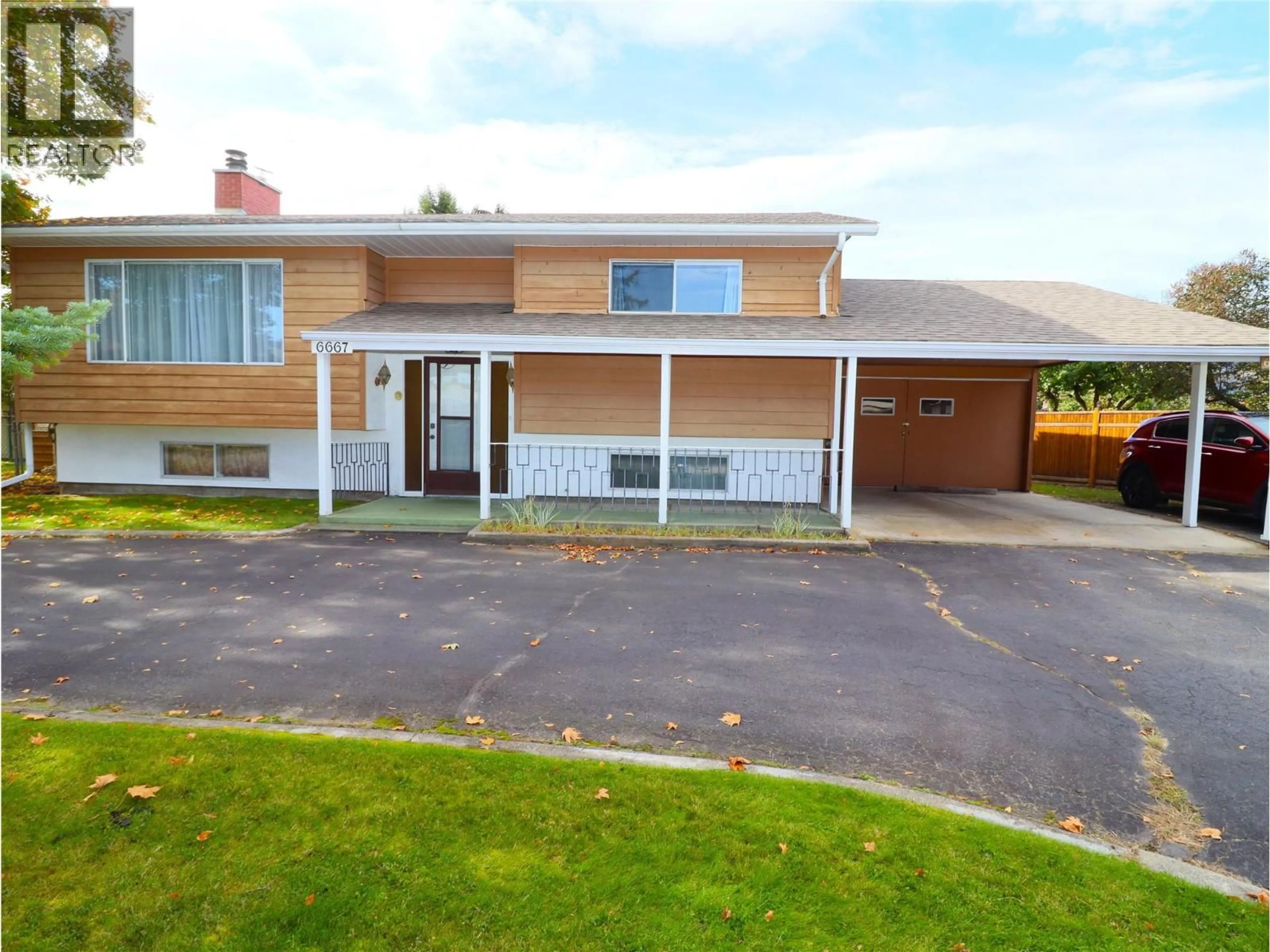 A pic from outside/outdoor area/front of a property/back of a property/a pic from drone, street for 6667 BOUNDARY DRIVE, Grand Forks British Columbia V0H1H0