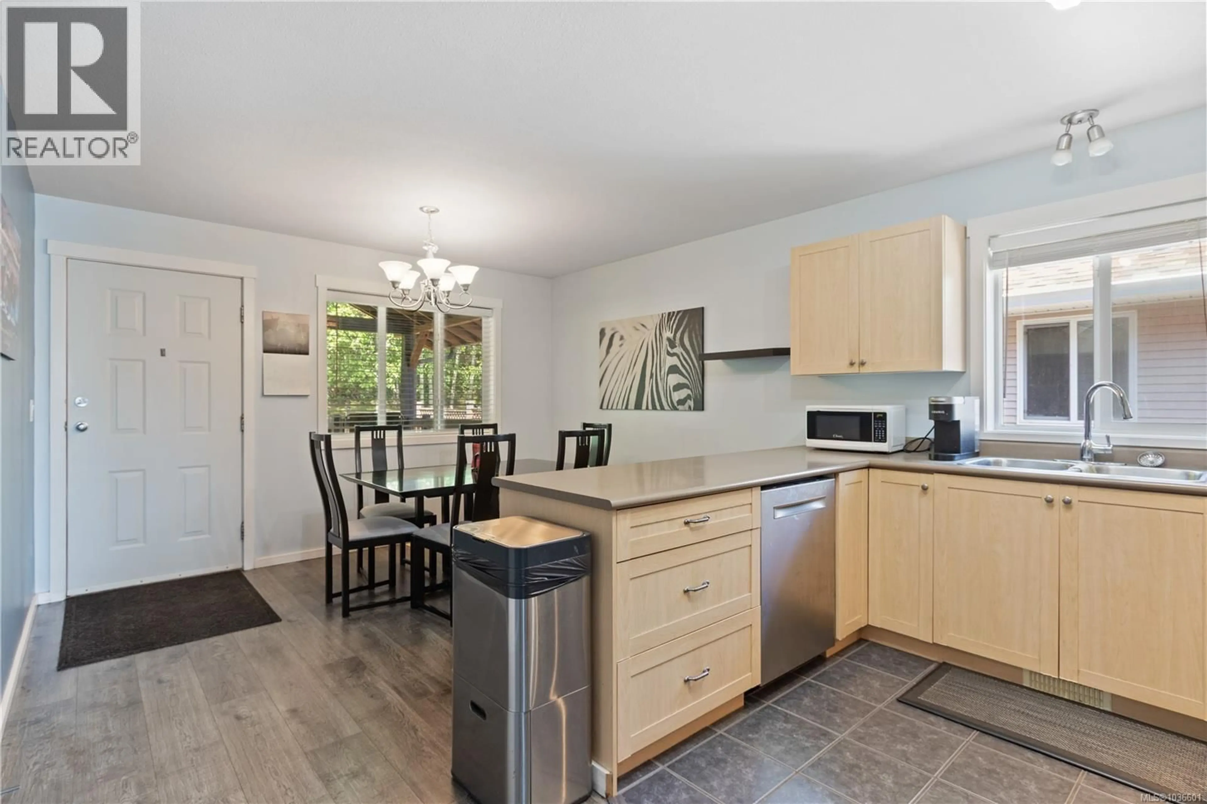 Open concept kitchen, unknown for 614 OAKWOOD ROAD, Ladysmith British Columbia V9G2C1
