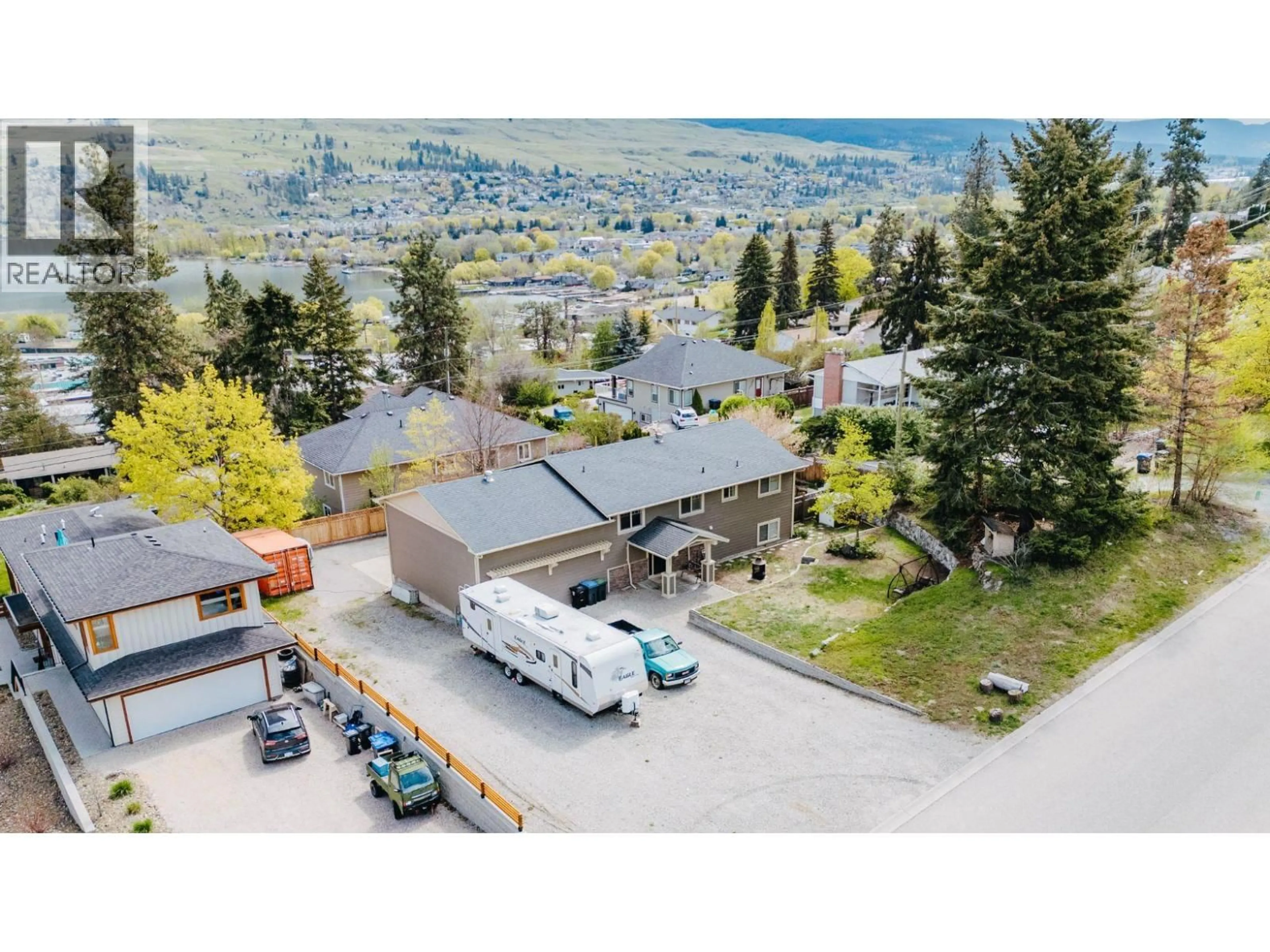 A pic from outside/outdoor area/front of a property/back of a property/a pic from drone, mountain view for 11885 MIDDLETON ROAD, Lake Country British Columbia V4V1G9