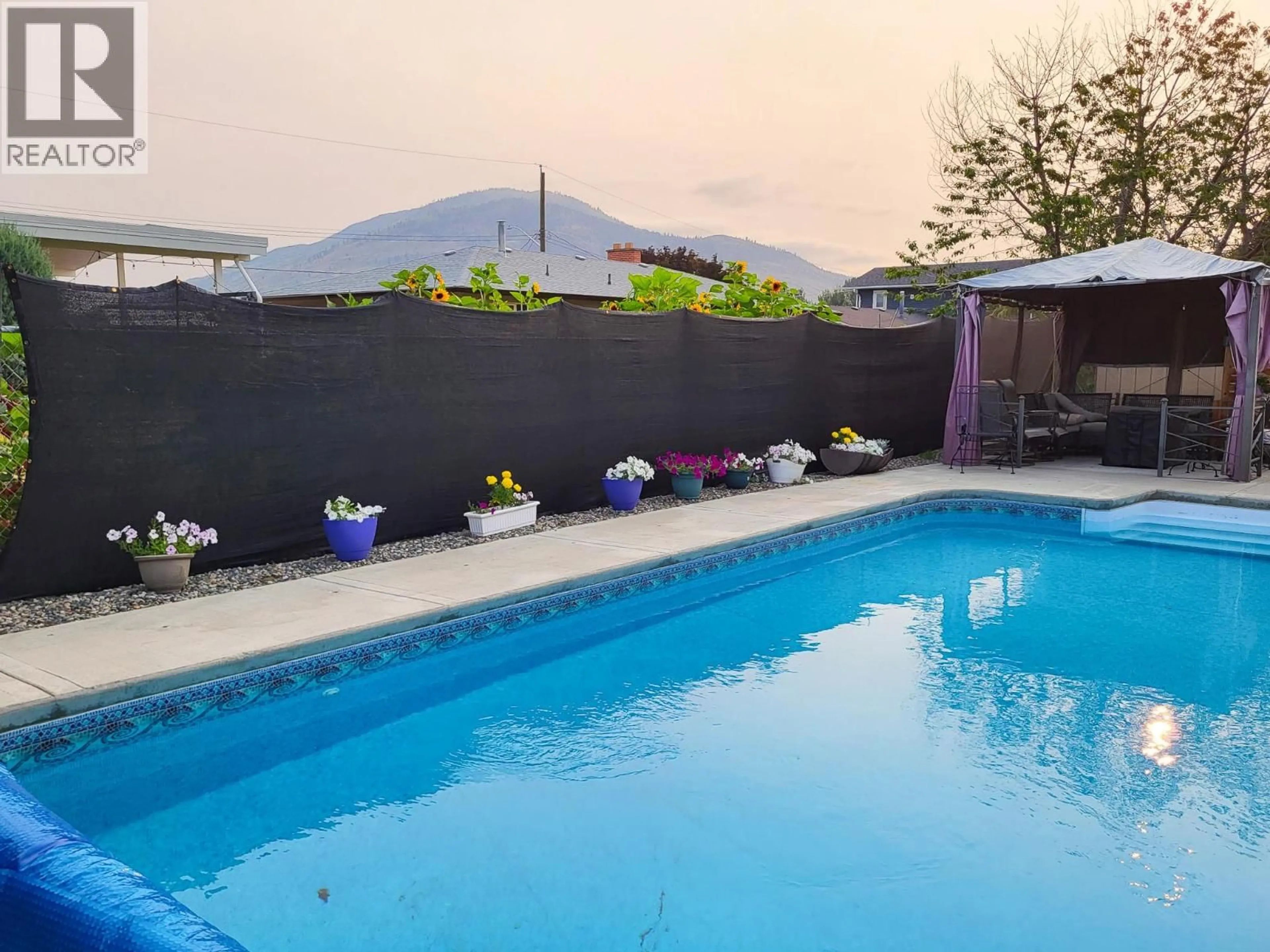 Pool for 664 SETON PLACE, Kamloops British Columbia V2B1X5
